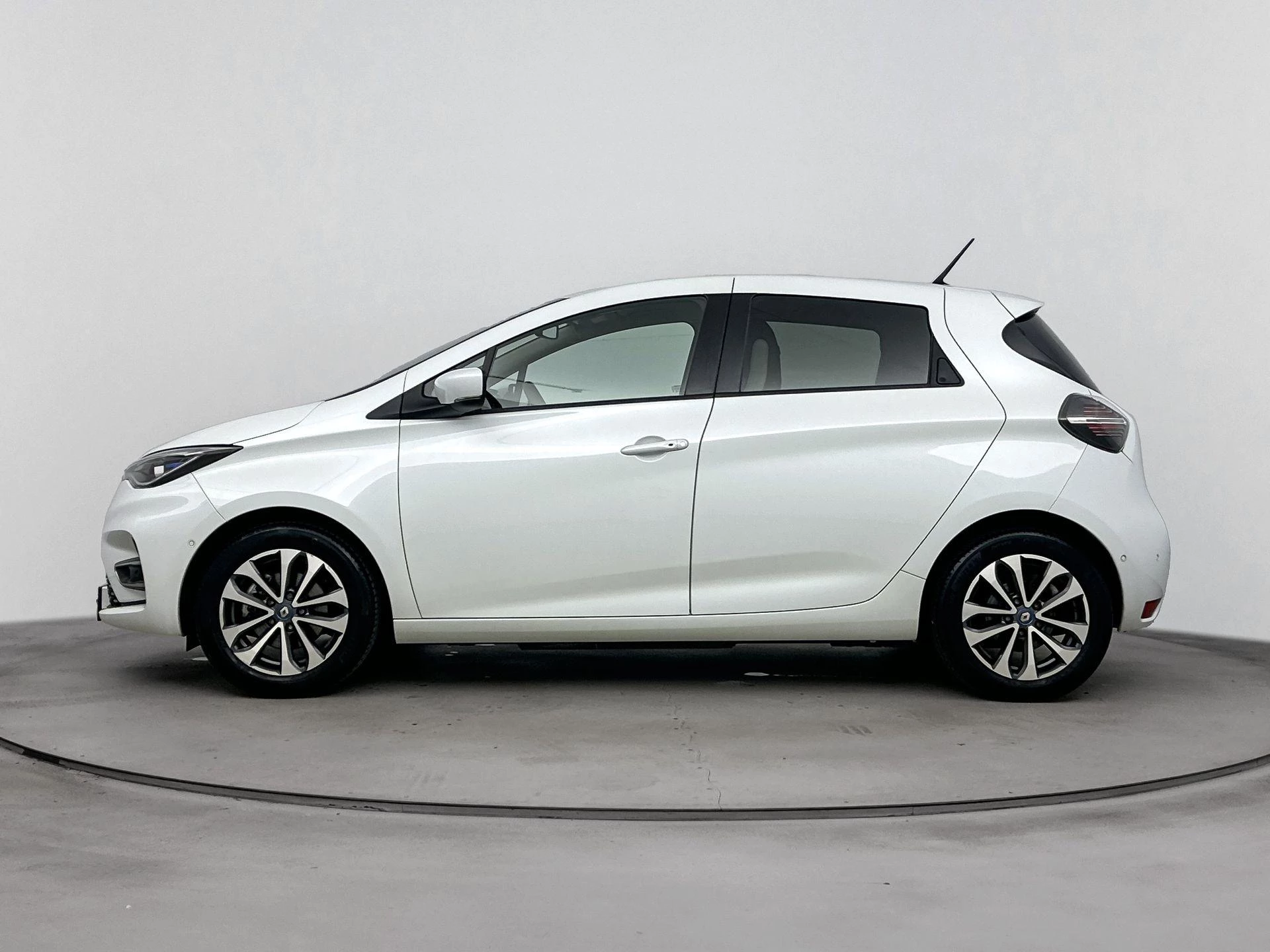 Renault-ZOE-image-1