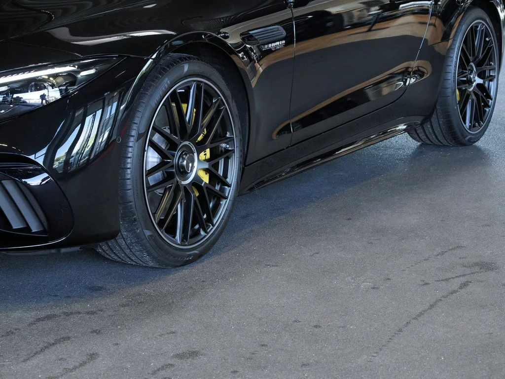 Mercedes-AMG-SL 63 AMG-image-2