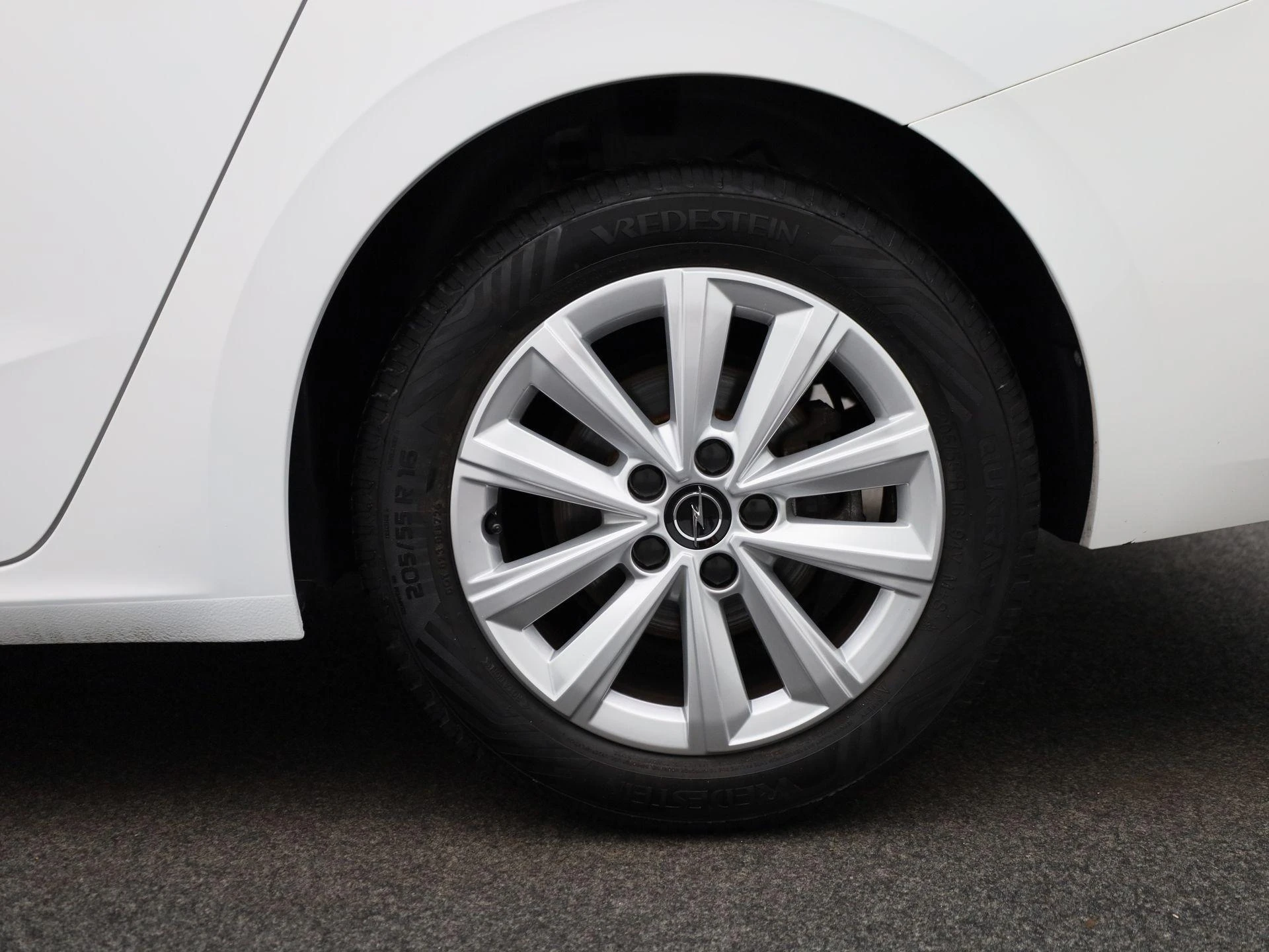 Opel-Astra-image-12