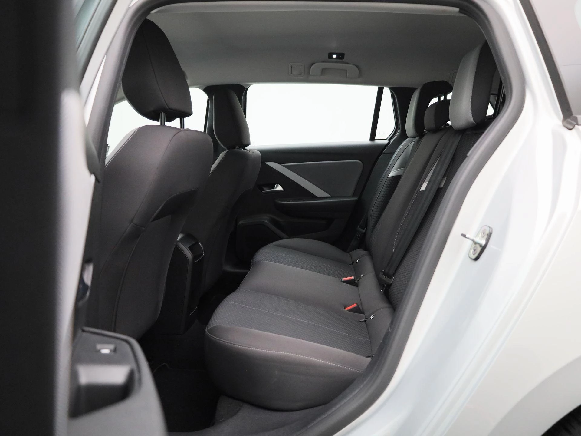 Opel-Astra-image-11
