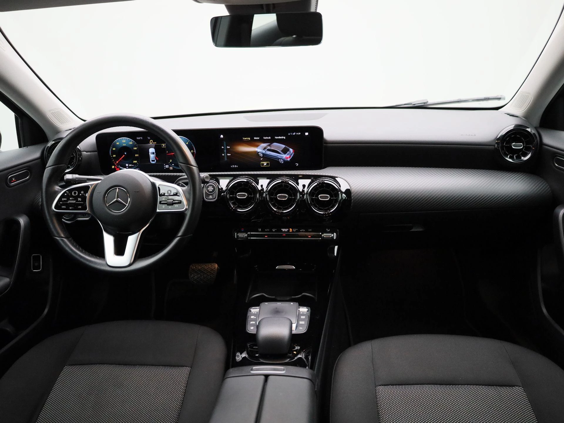 Mercedes-Benz-A-Klasse-image-35