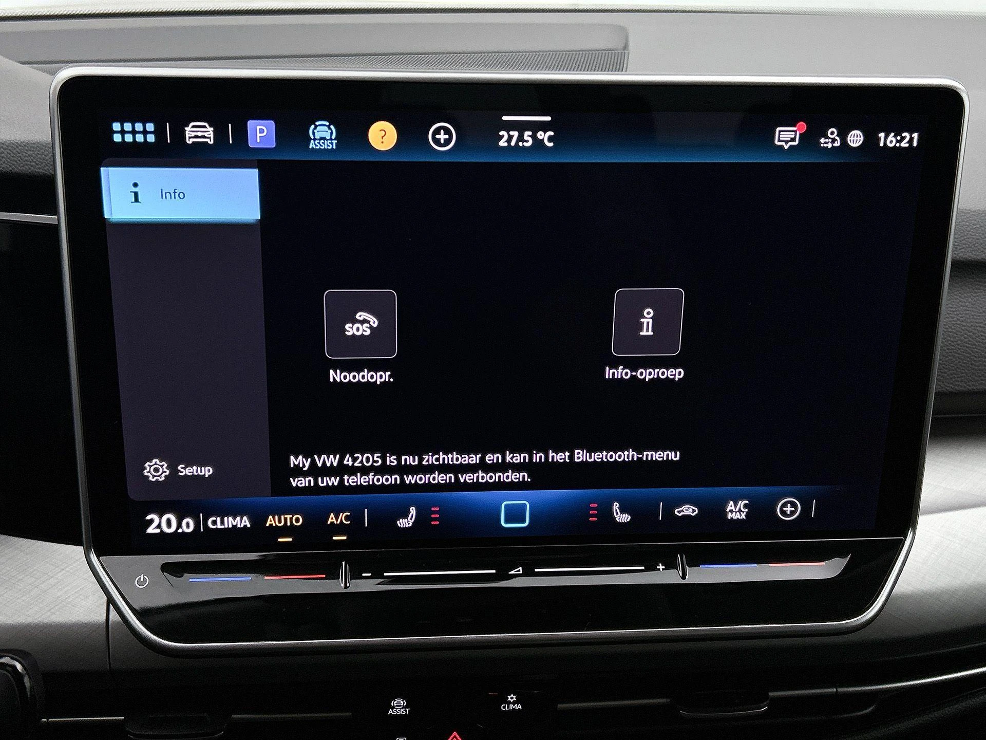 Volkswagen-Golf-image-12