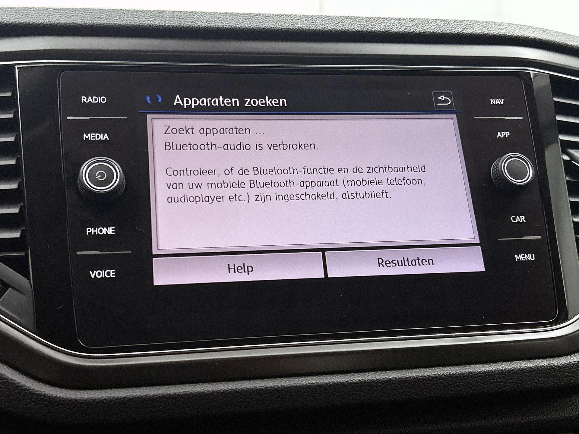 Volkswagen-T-Roc-image-8