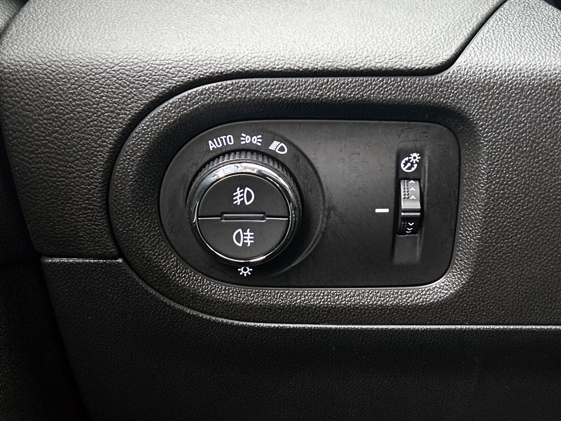 Opel-Grandland X-image-30