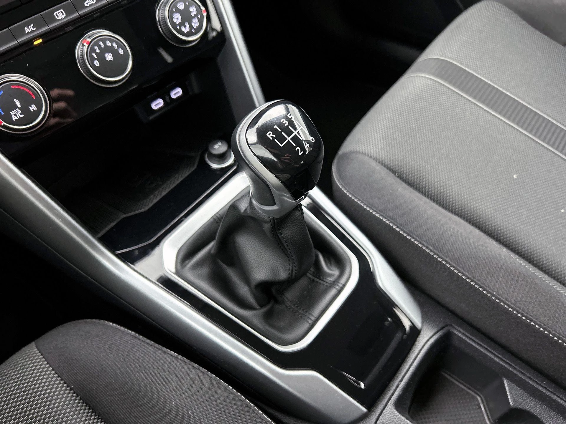 Volkswagen T-Roc 1.0 TSI Life 75 Edition