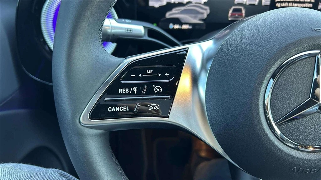 Mercedes-Benz-CLA-image-10