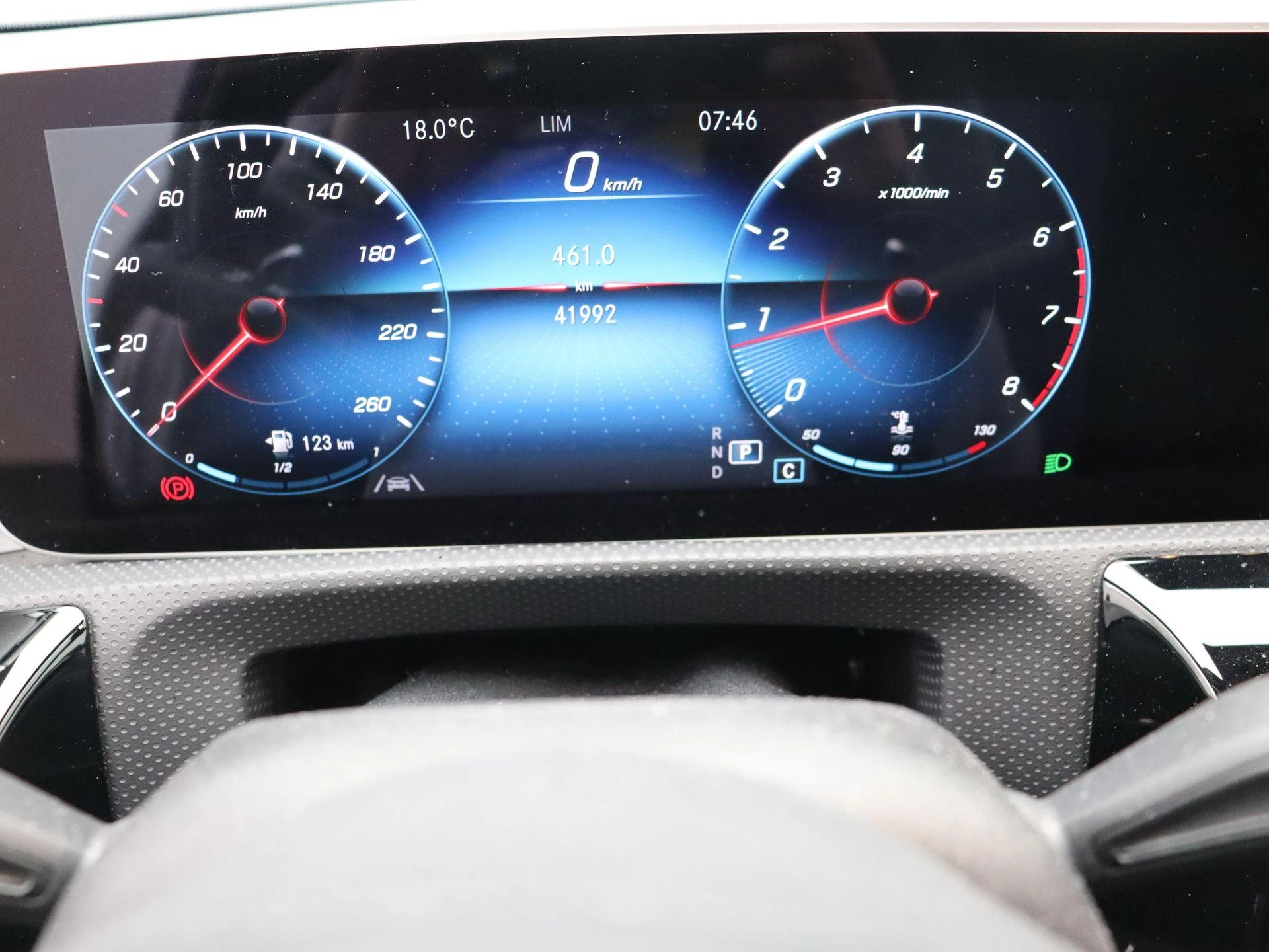 Mercedes-Benz CLA 180 AMG LINE + LEDER + NIGHTPAKKET + CAMERA + LED +