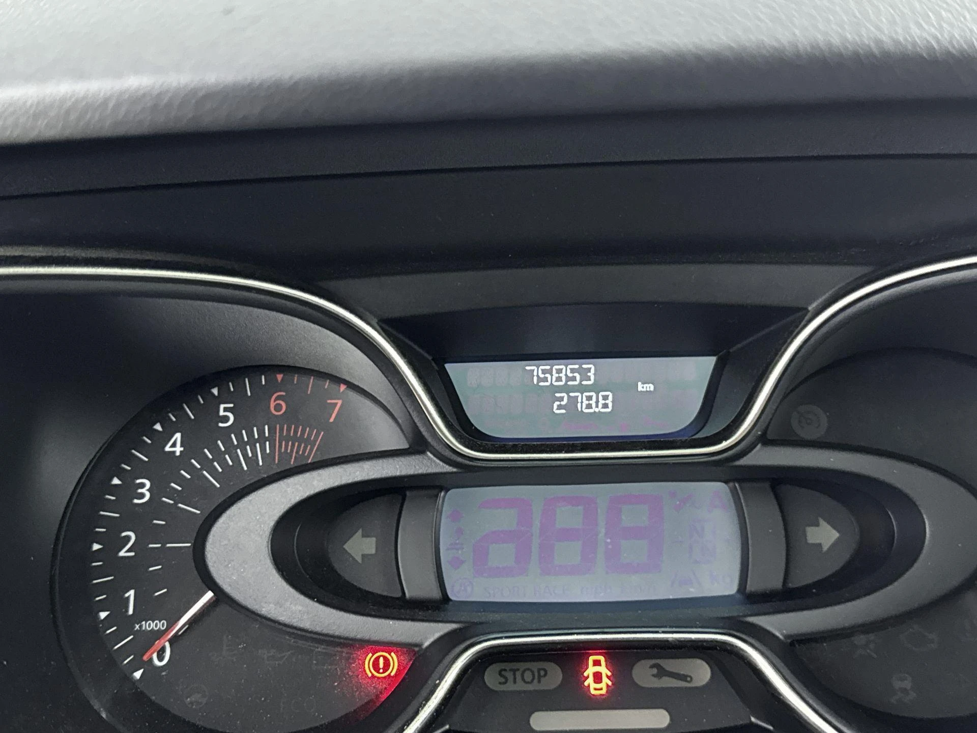 Renault-Captur-image-8