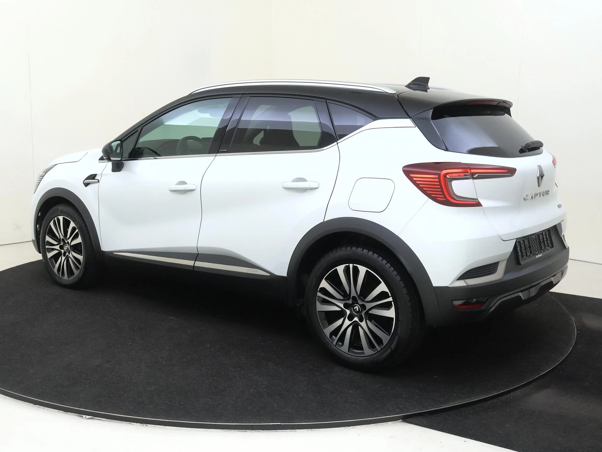 Renault-Captur-image-2