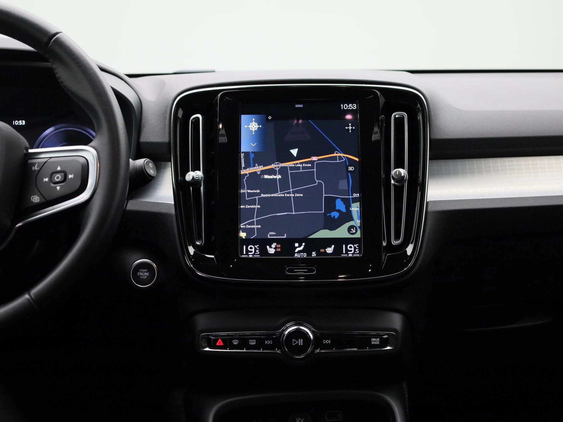 Volvo-XC40-image-9