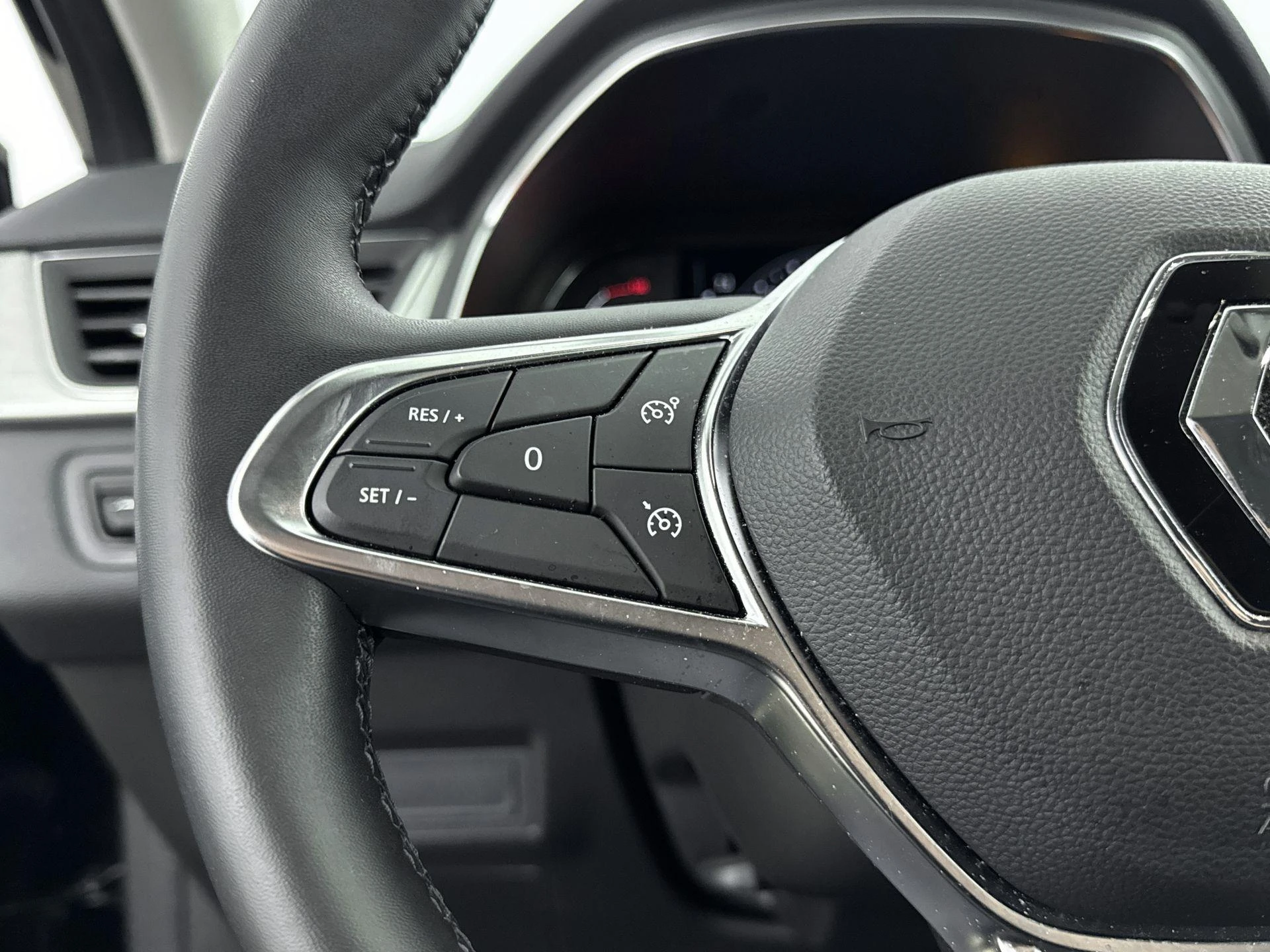 Renault-Captur-image-13