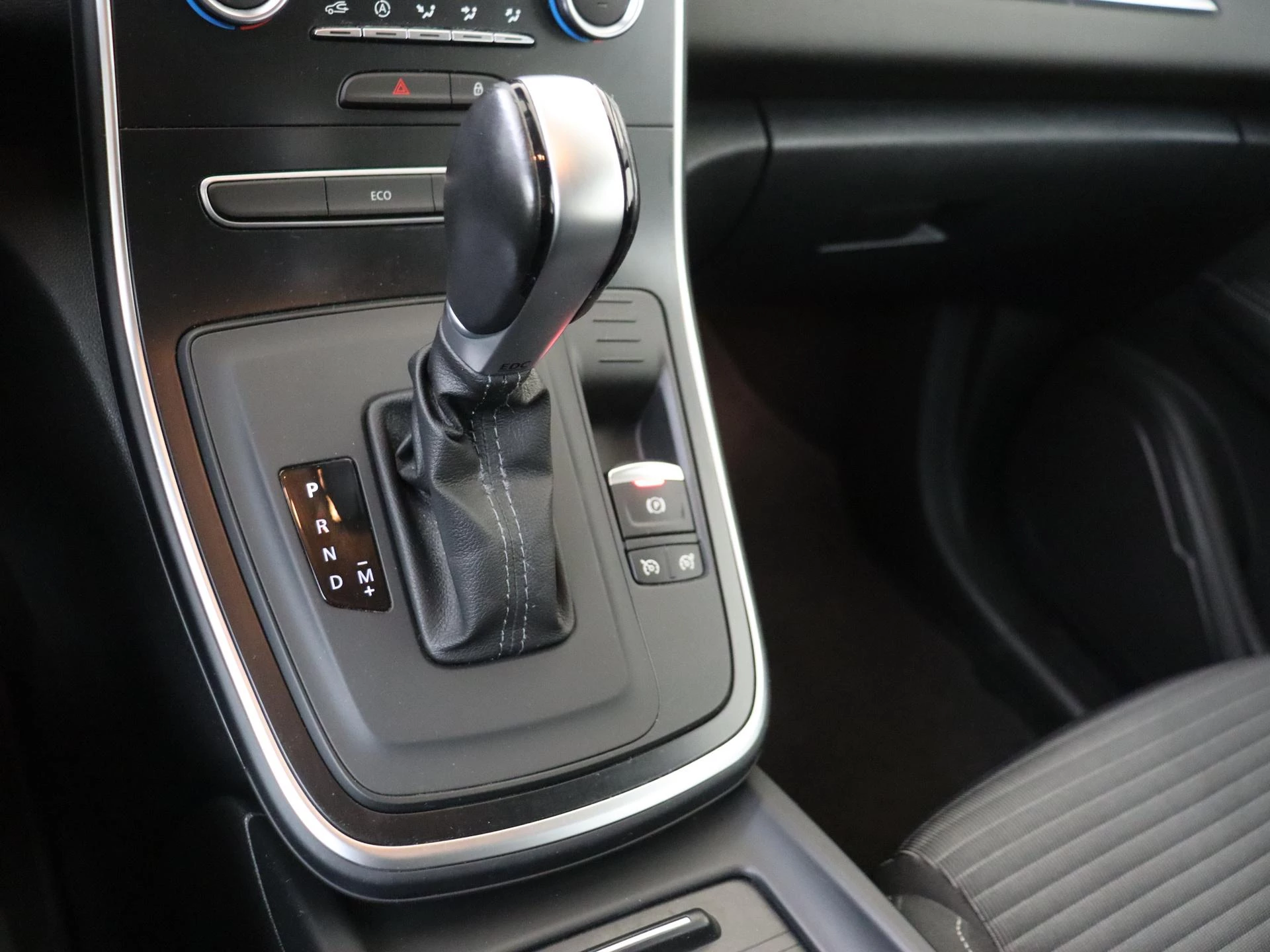 Renault-Scénic-image-18