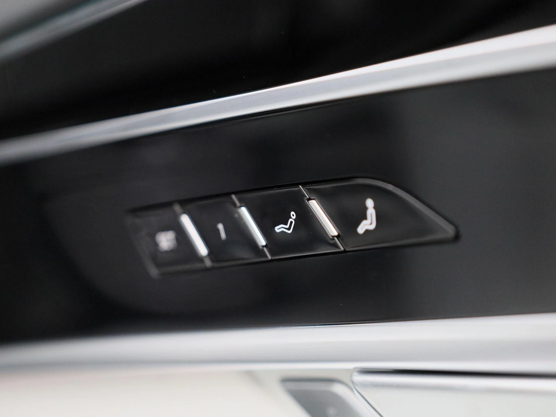 Audi-A8-image-51