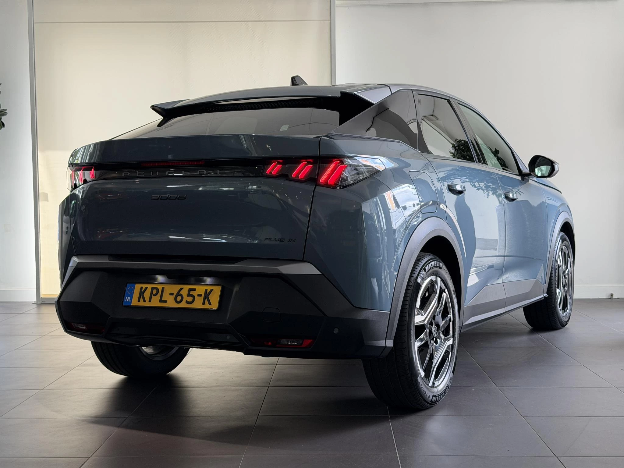 Peugeot 3008 1.6 plug-in Hybrid 195 Allure
