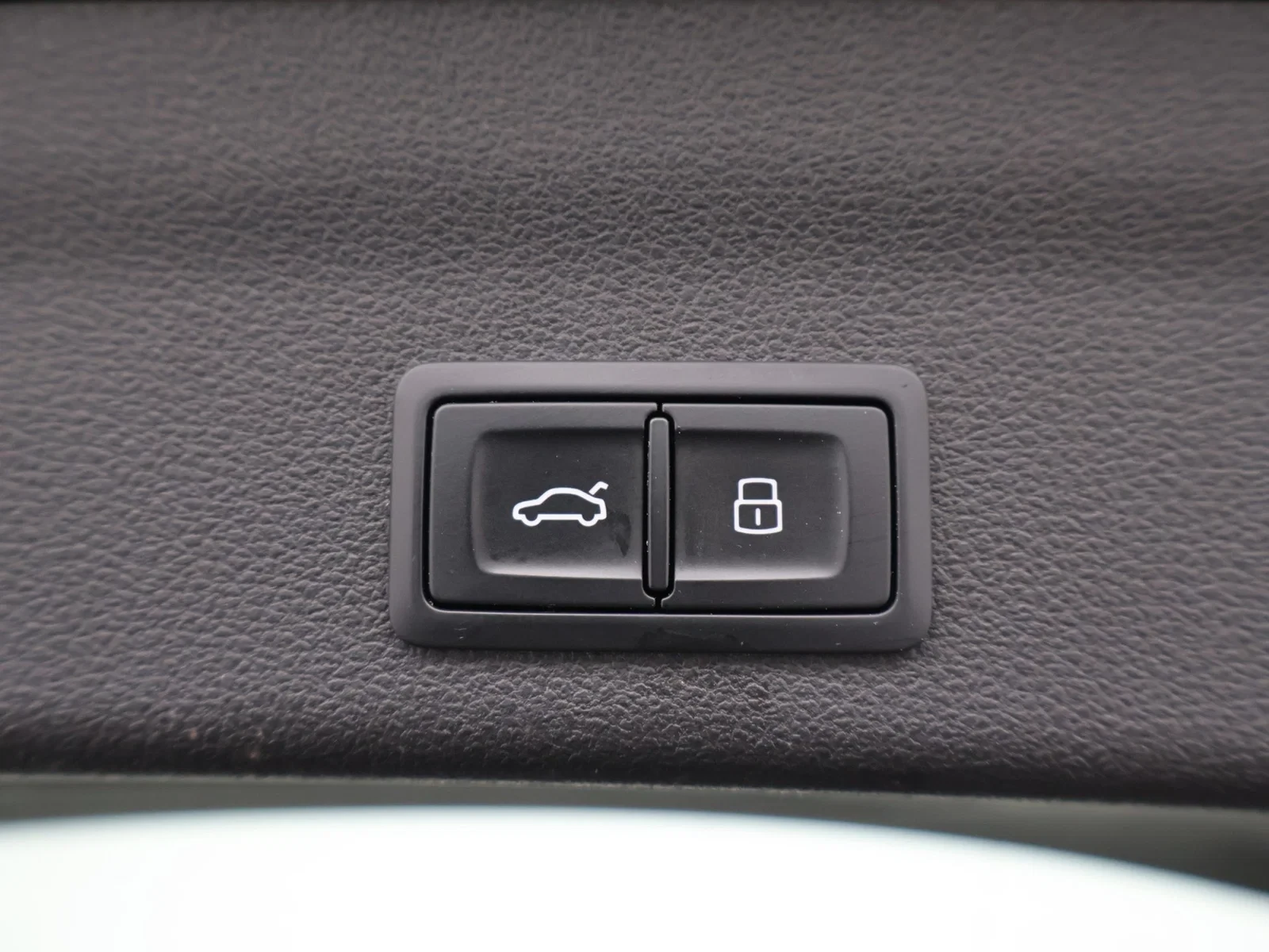 Audi-A6-image-23