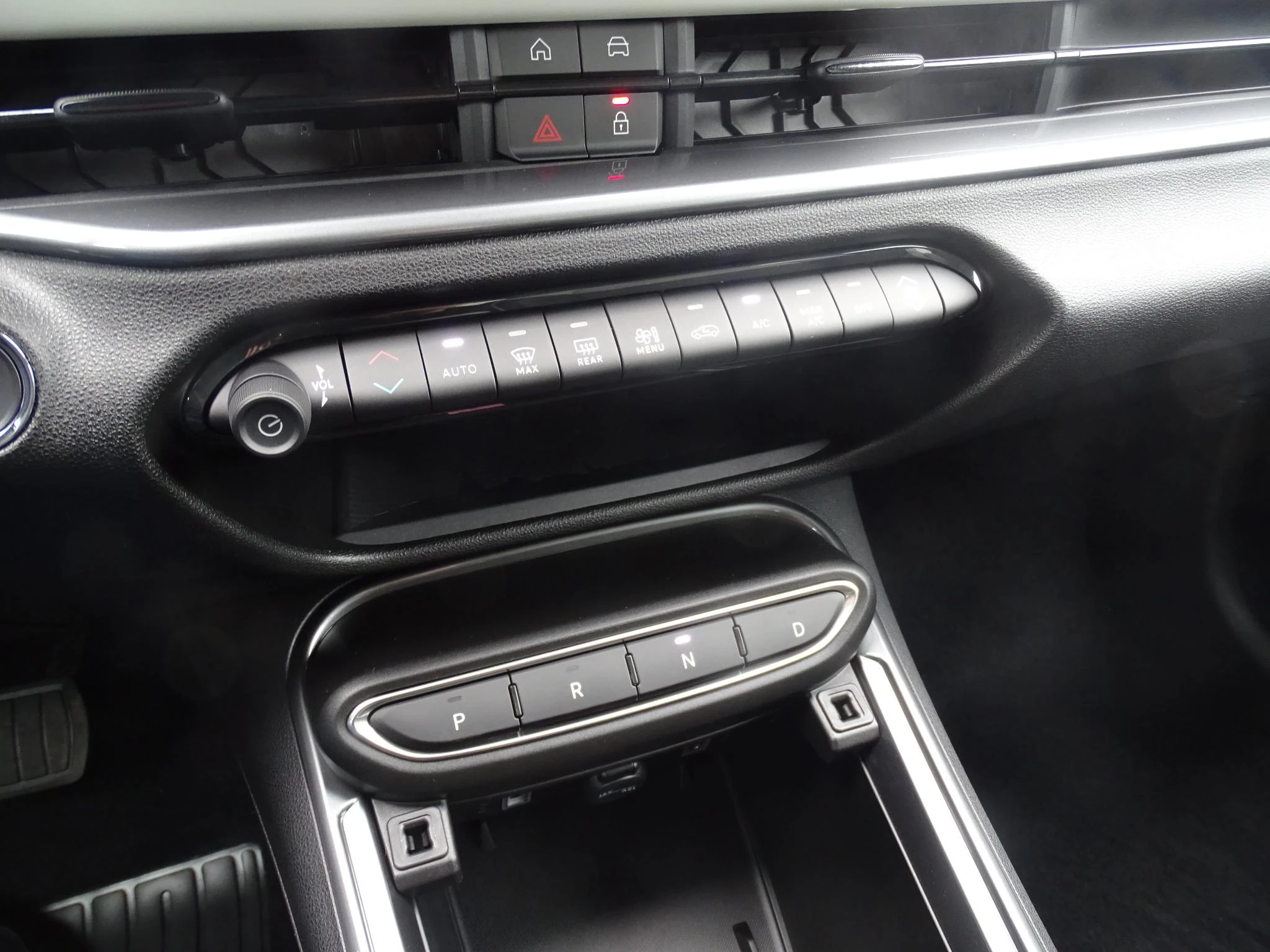 Fiat 600 1.2 Hybrid 145cv DCT La Prima