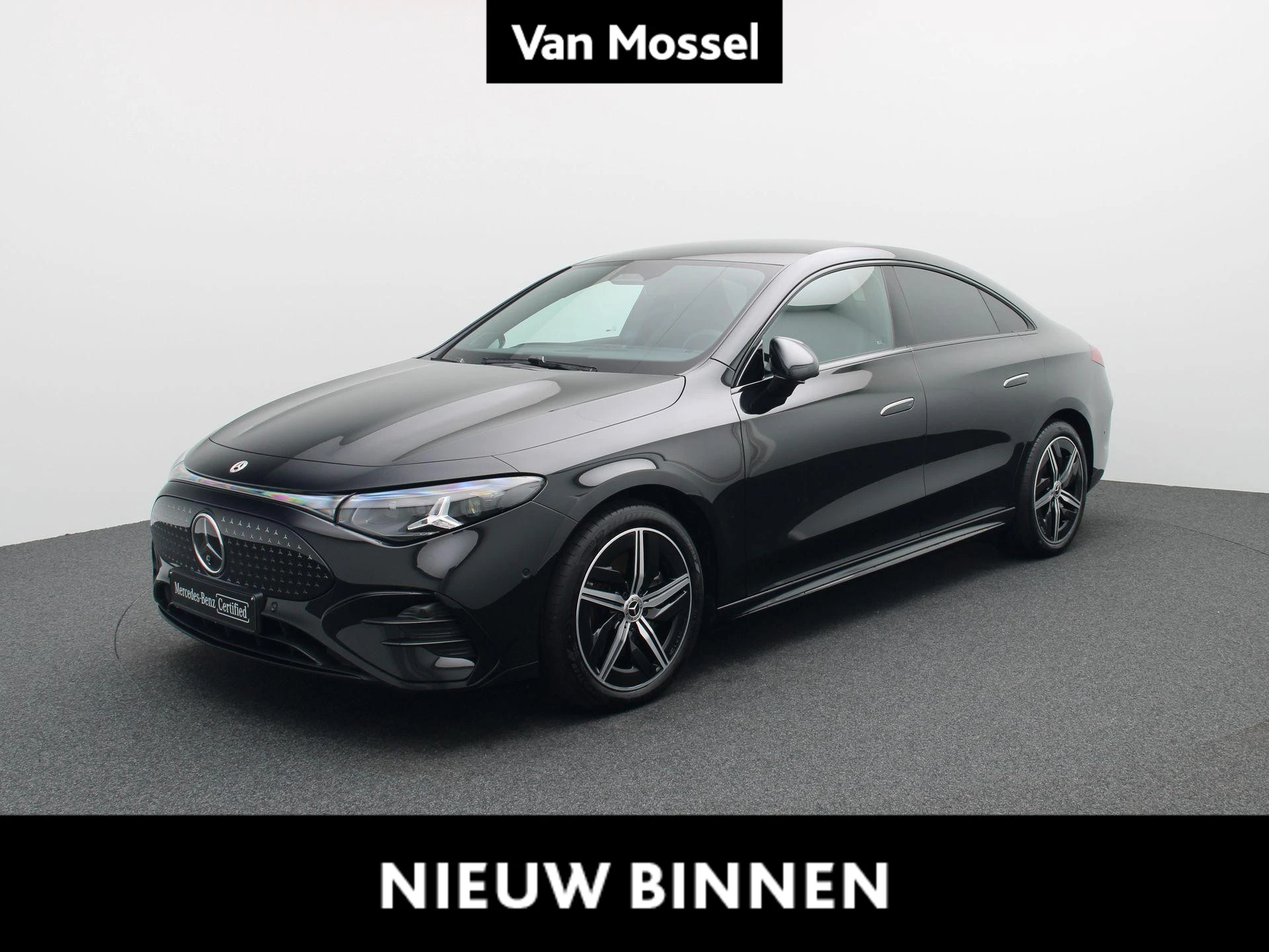 Mercedes-Benz-CLA-image-0