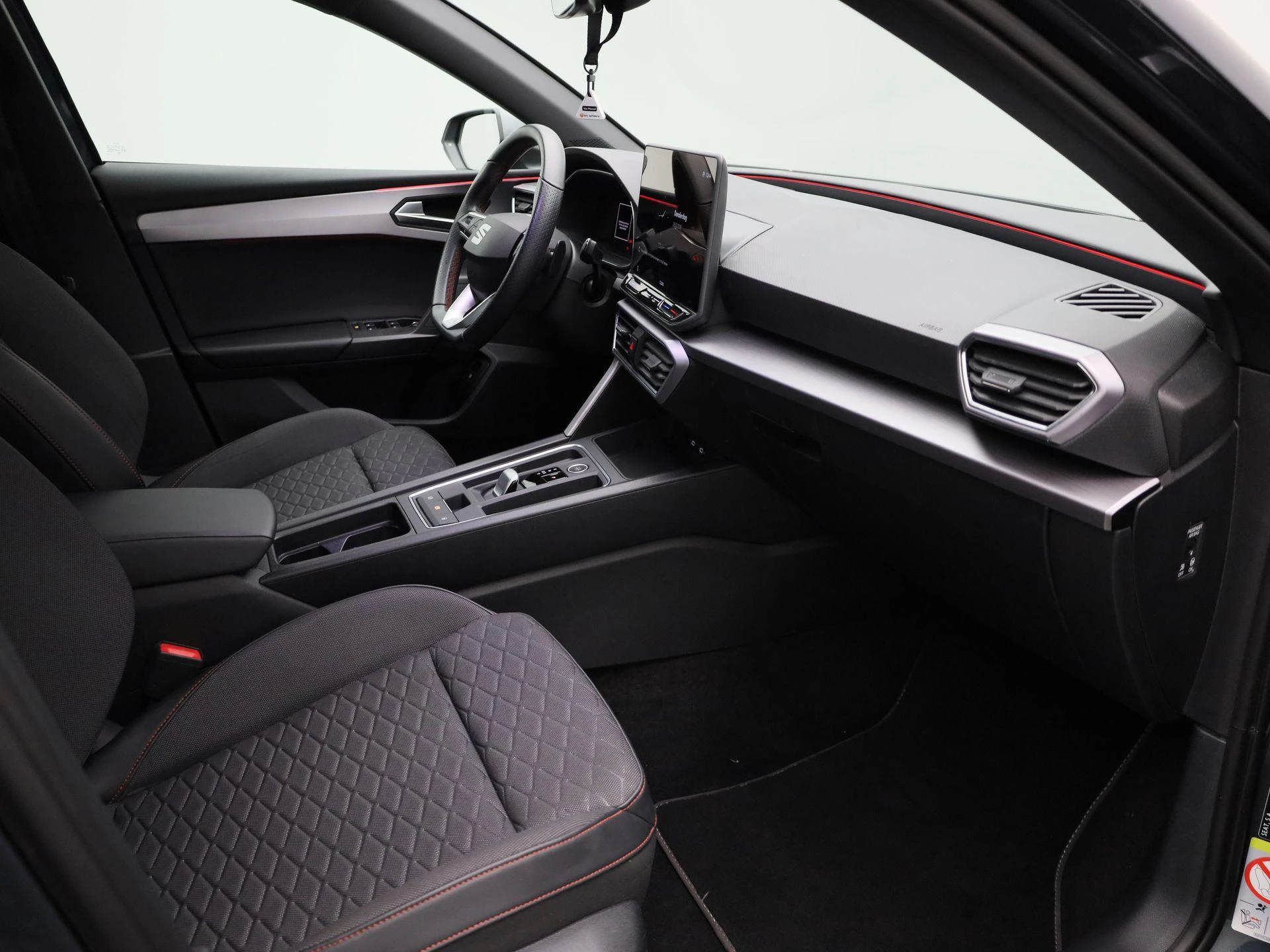 SEAT Leon Sportstourer 1.5 TSI e-Hybrid FR Business