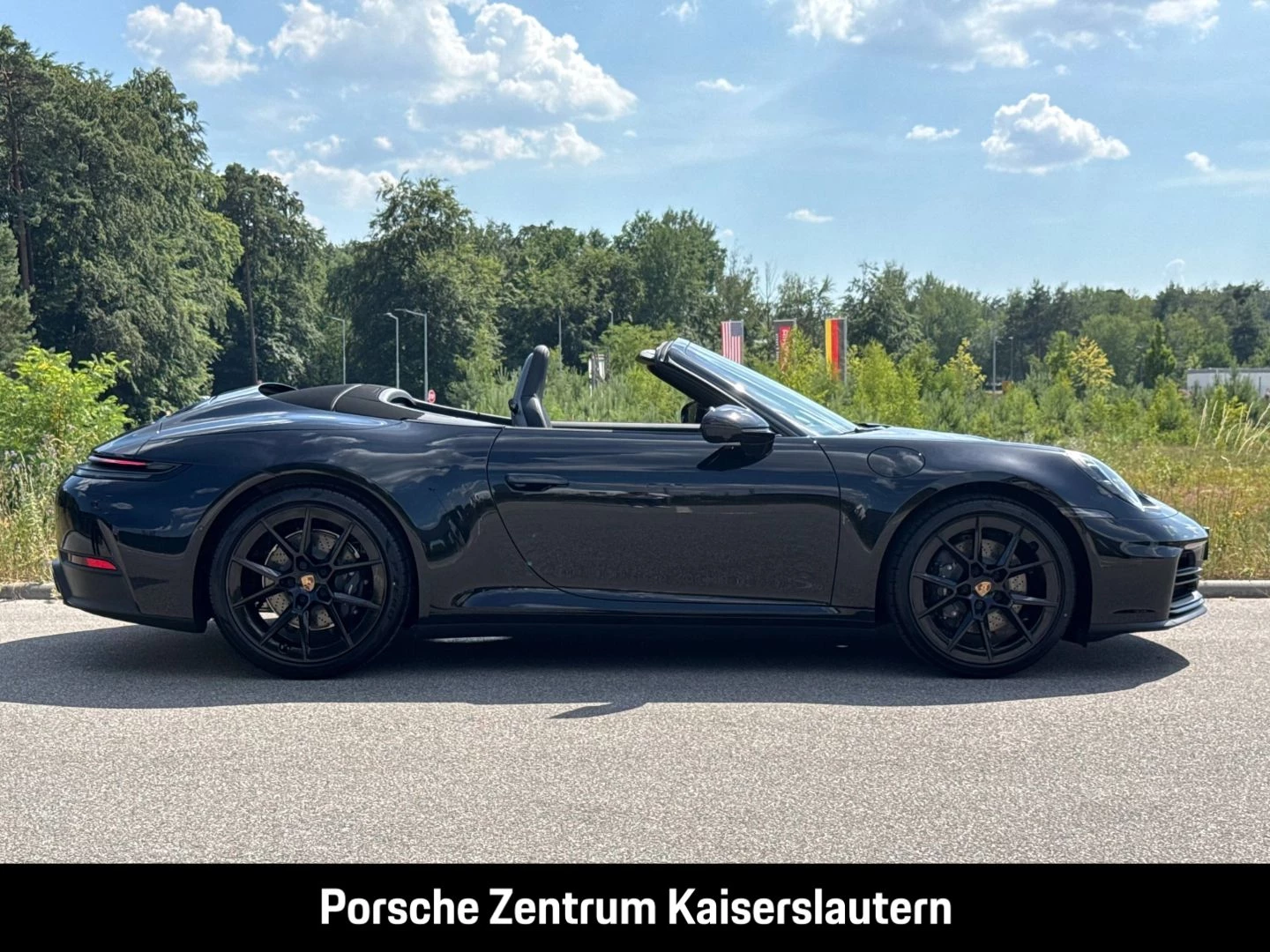 Porsche 911 992 Carrera Cabrio Liftsystem-VA Sportabgas carrera