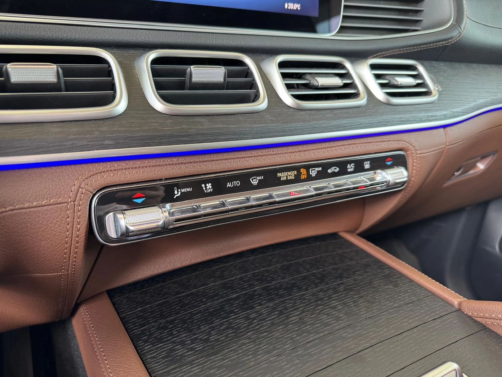 Mercedes-Benz-GLE-image-22