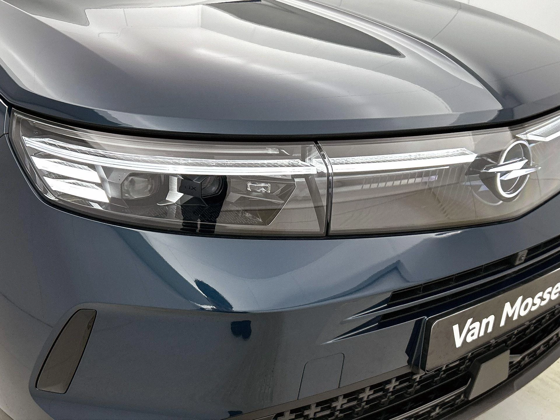 Opel Grandland 1.2 Turbo Hybrid business Edition