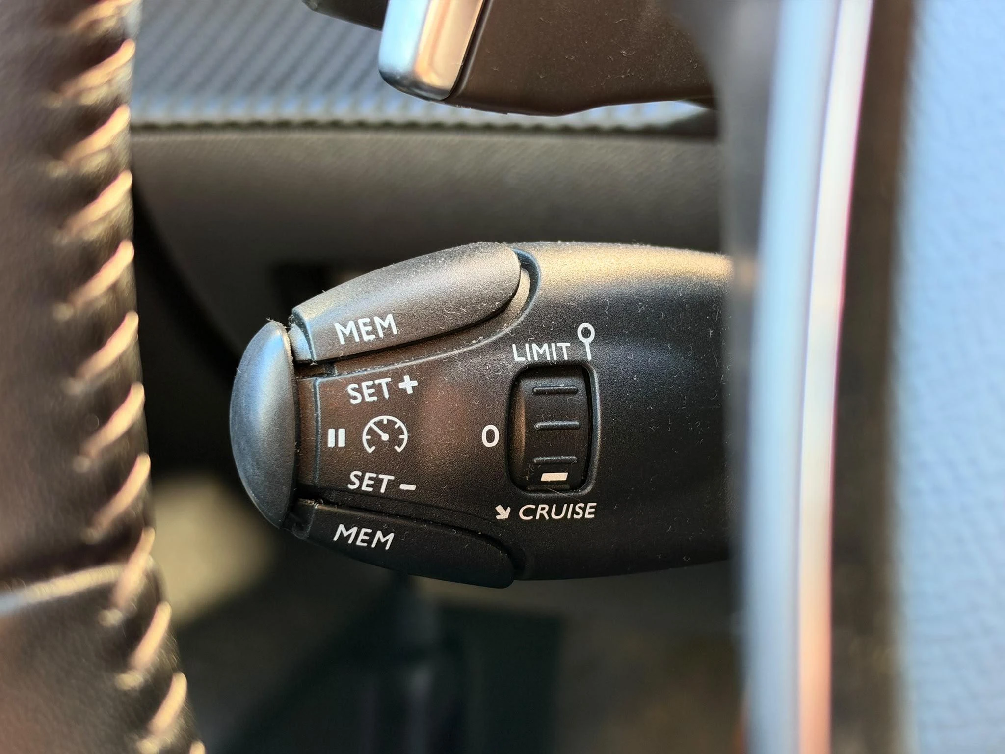 Peugeot-208-image-17