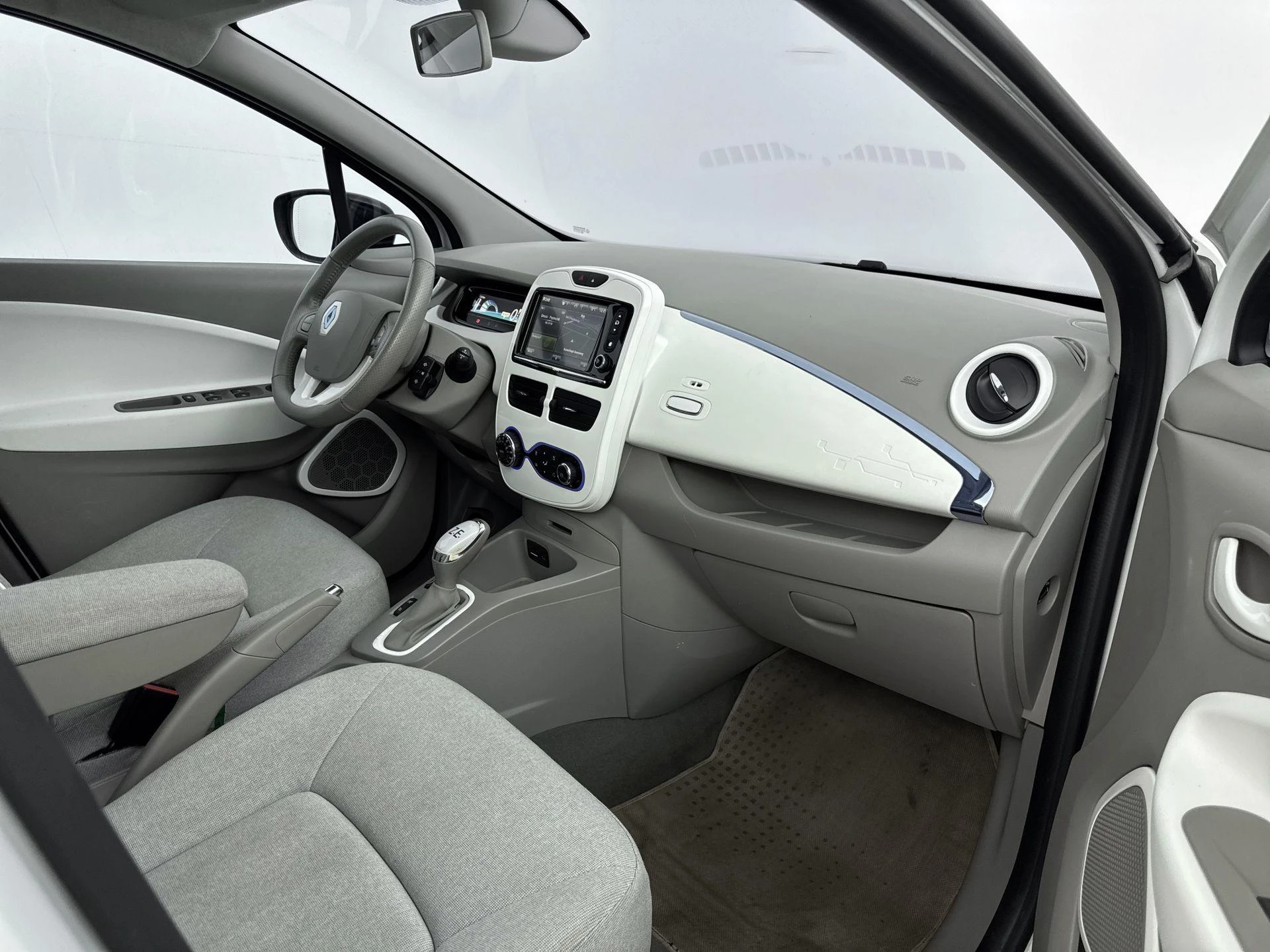 Renault-ZOE-image-17