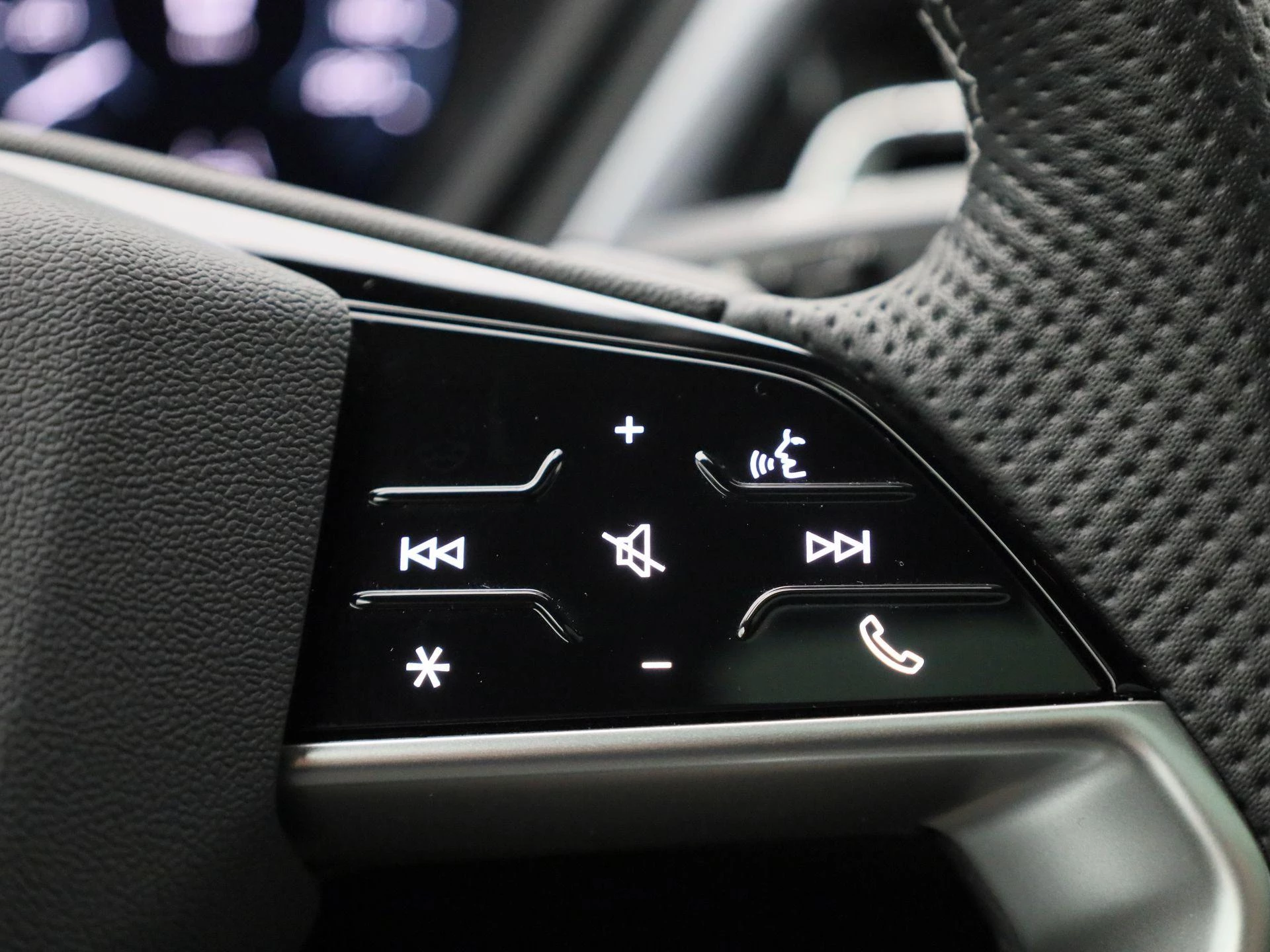 Audi-Q4 Sportback e-tron-image-24