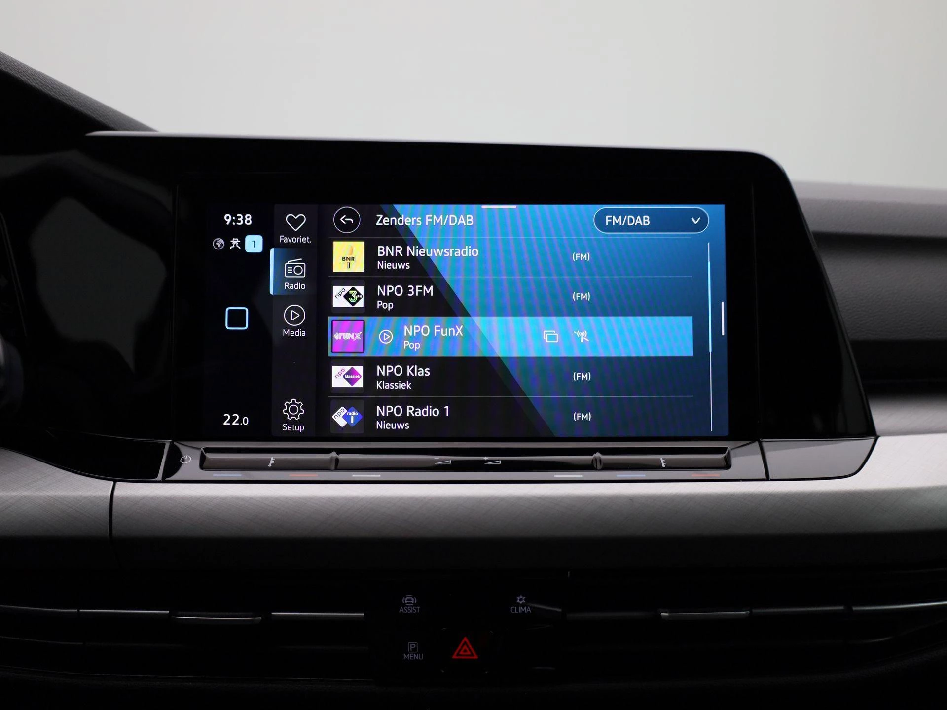 Volkswagen-Golf-image-18