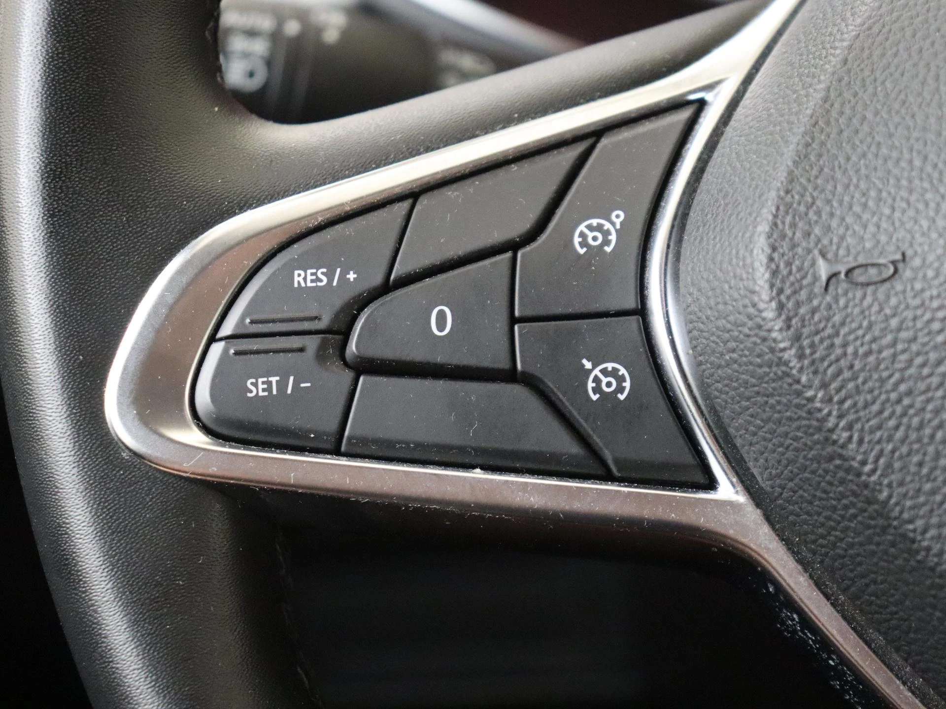 Renault-Captur-image-12