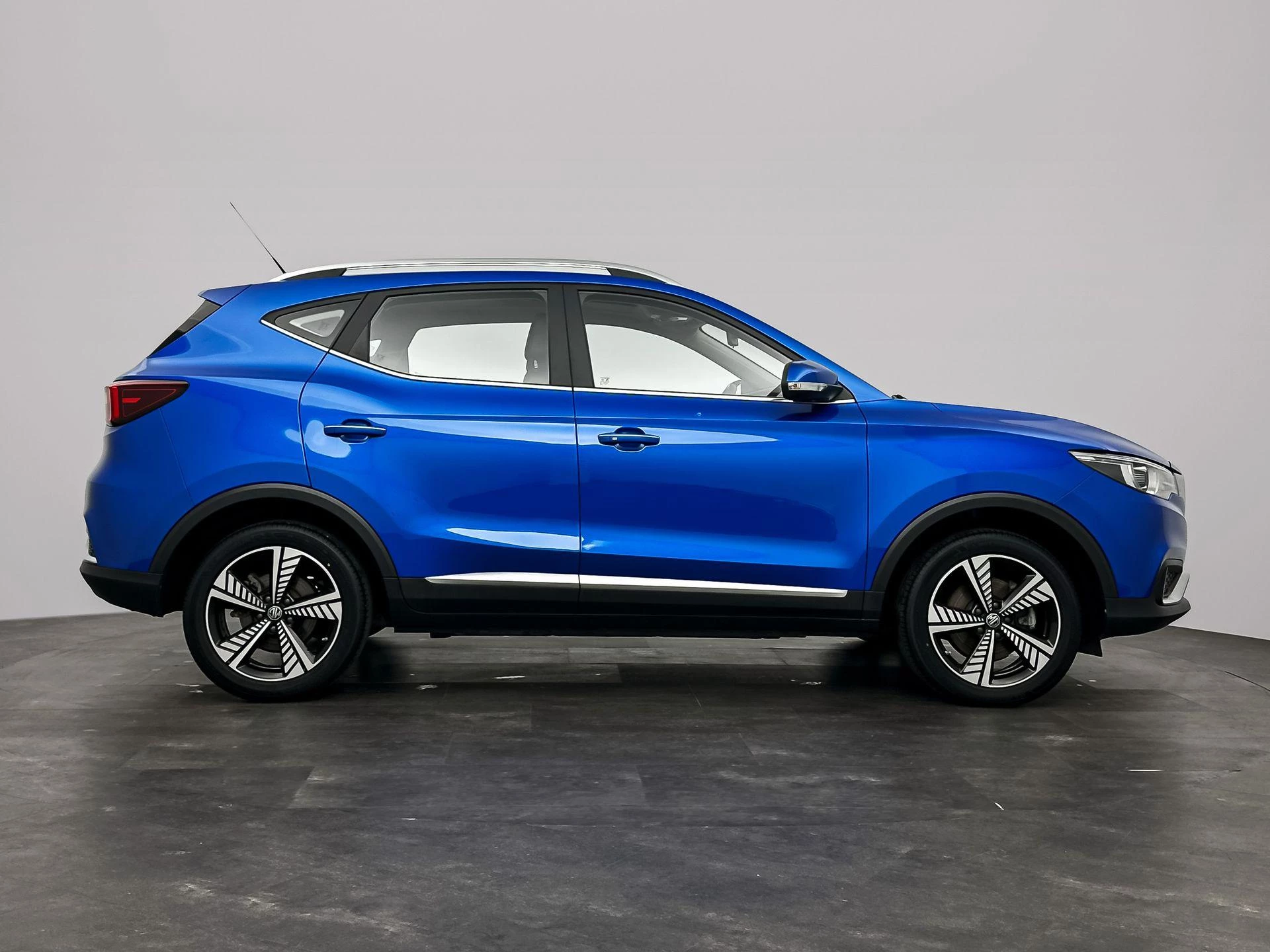MG-ZS EV-image-10