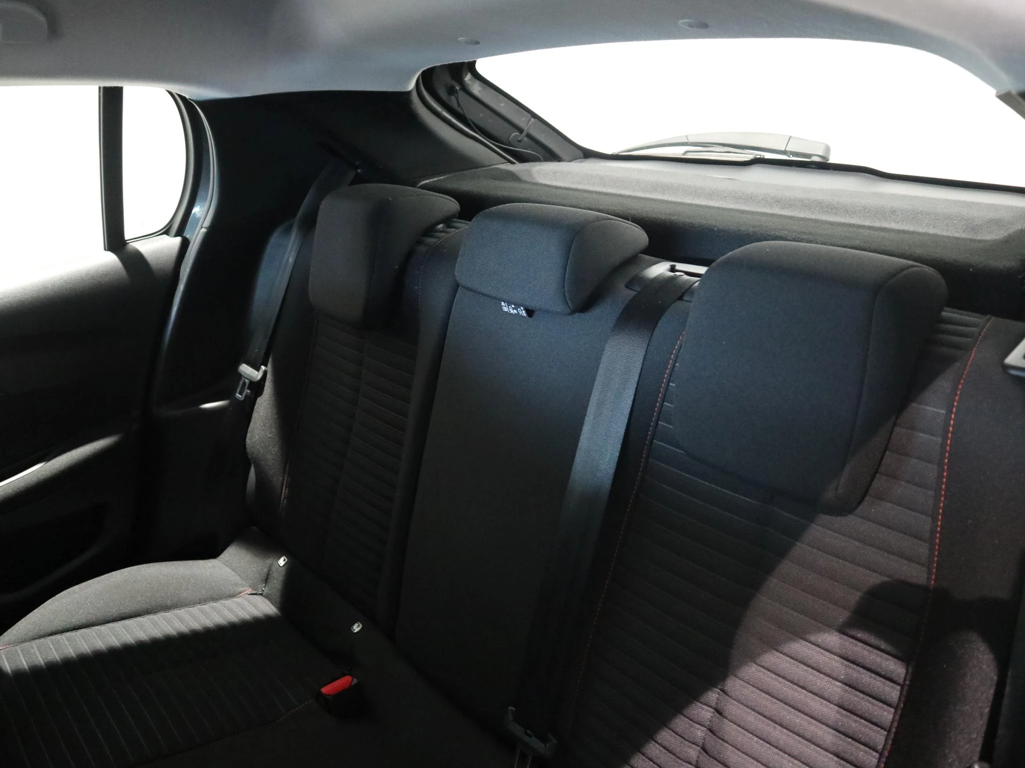 Peugeot-208-image-9