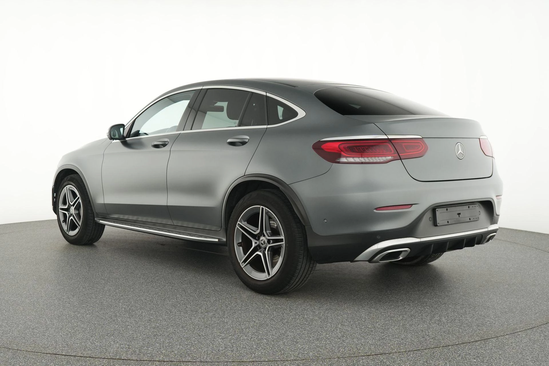 Mercedes-Benz-GLC-image-2