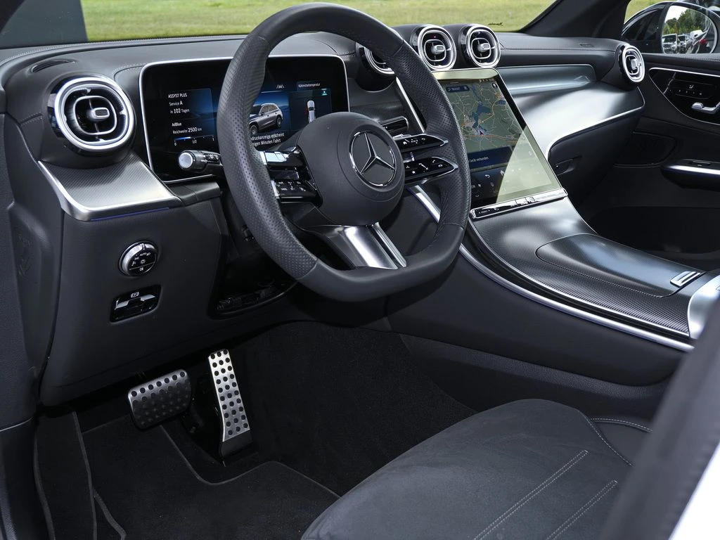 Mercedes-Benz-GLC 220 d-image-8
