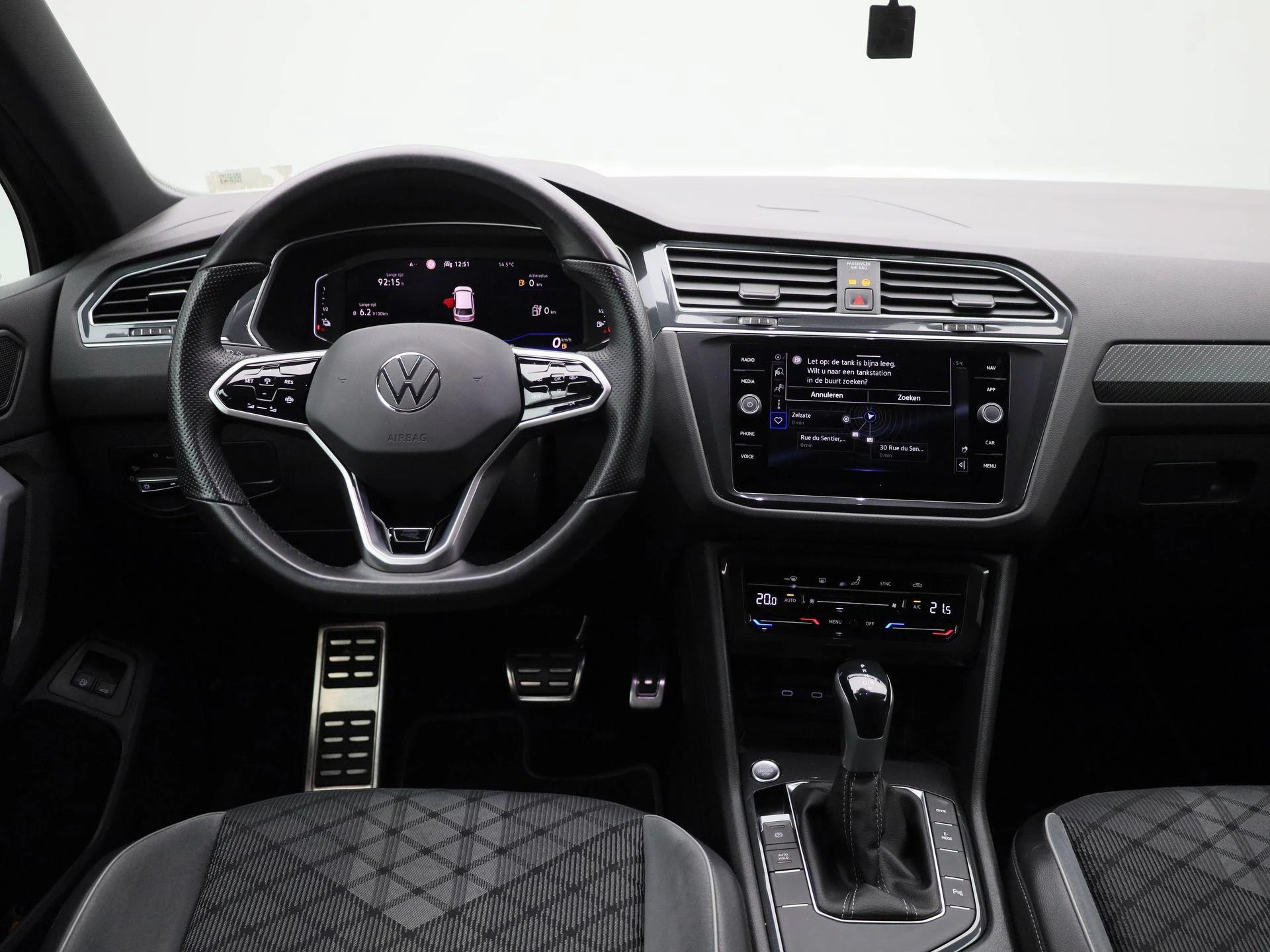 Volkswagen-Tiguan-image-6