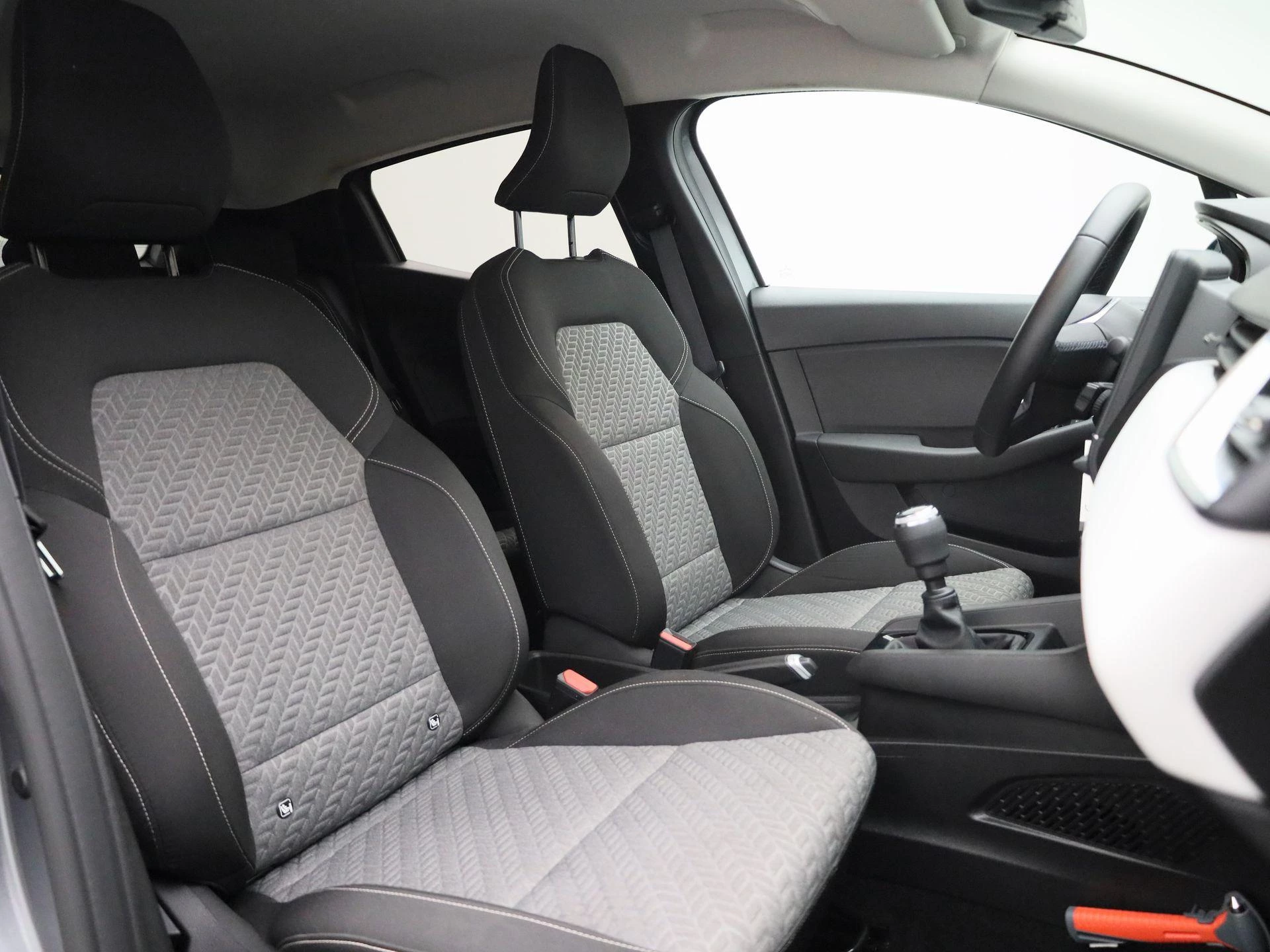 Renault-Clio-image-29