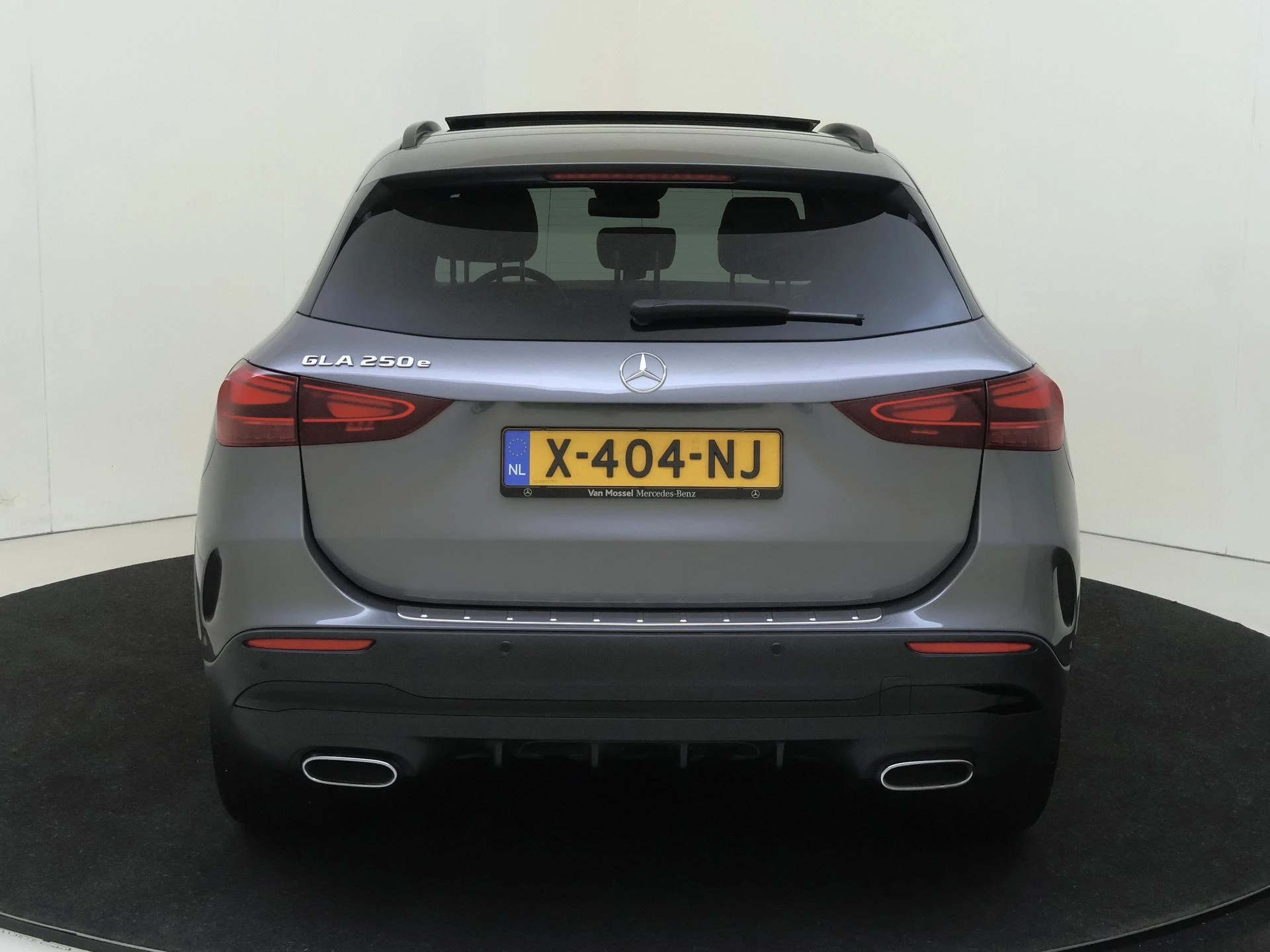 Mercedes-Benz-GLA-image-7