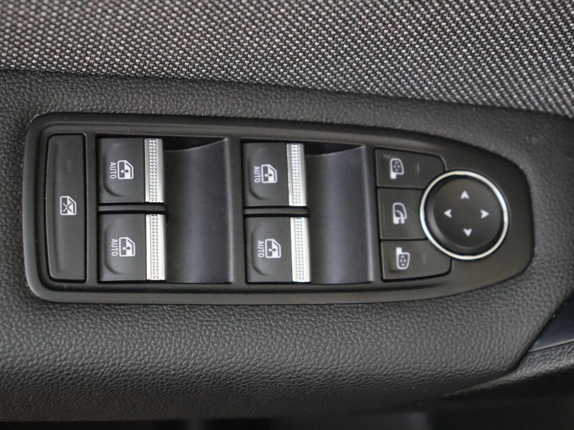 Renault-Captur-image-28