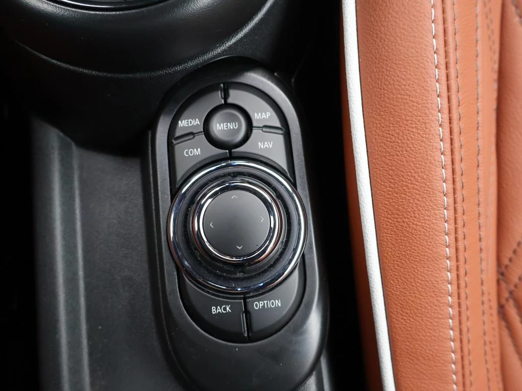 MINI-Cabrio-image-22