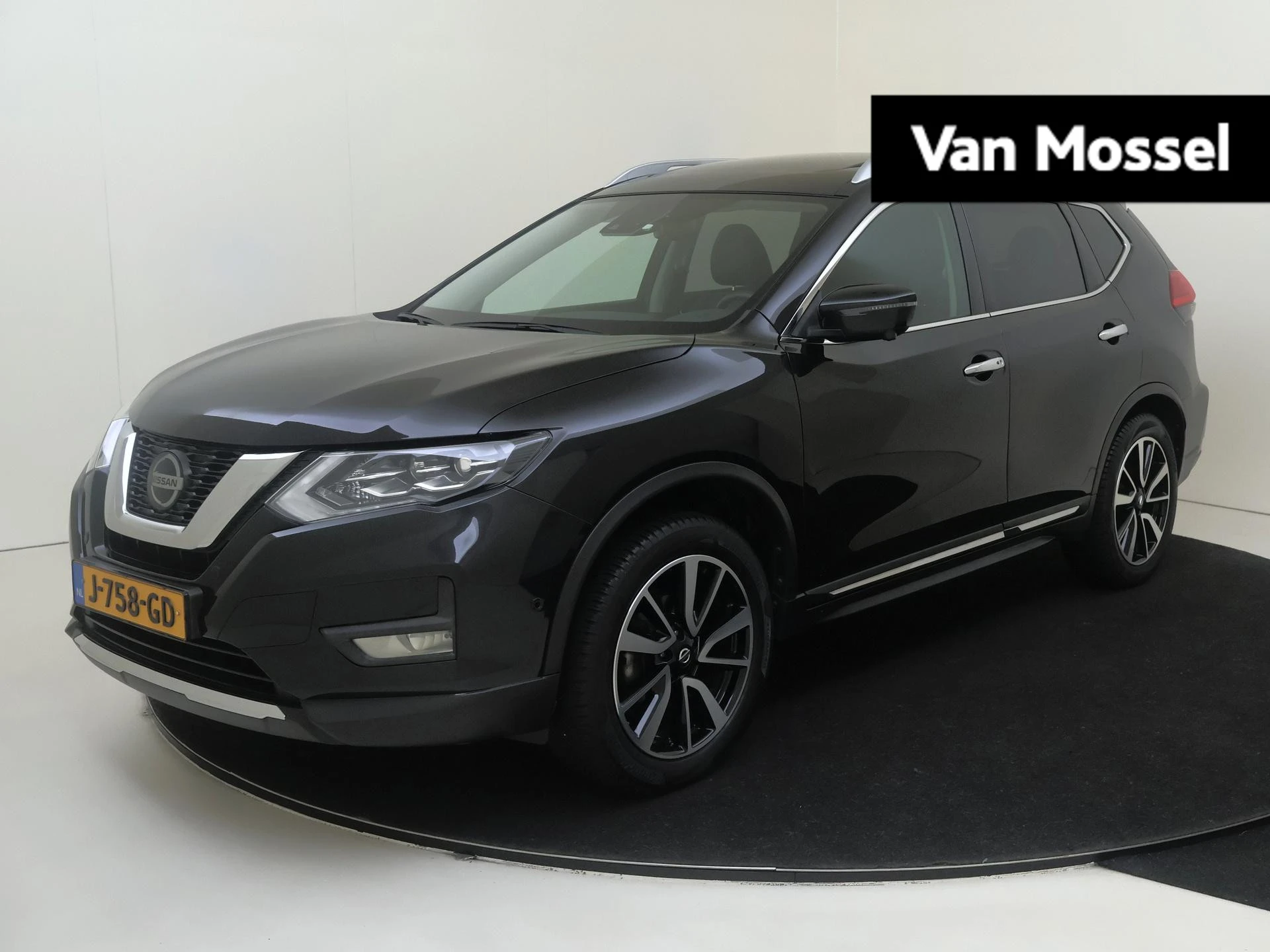 Nissan-X-Trail-image-0