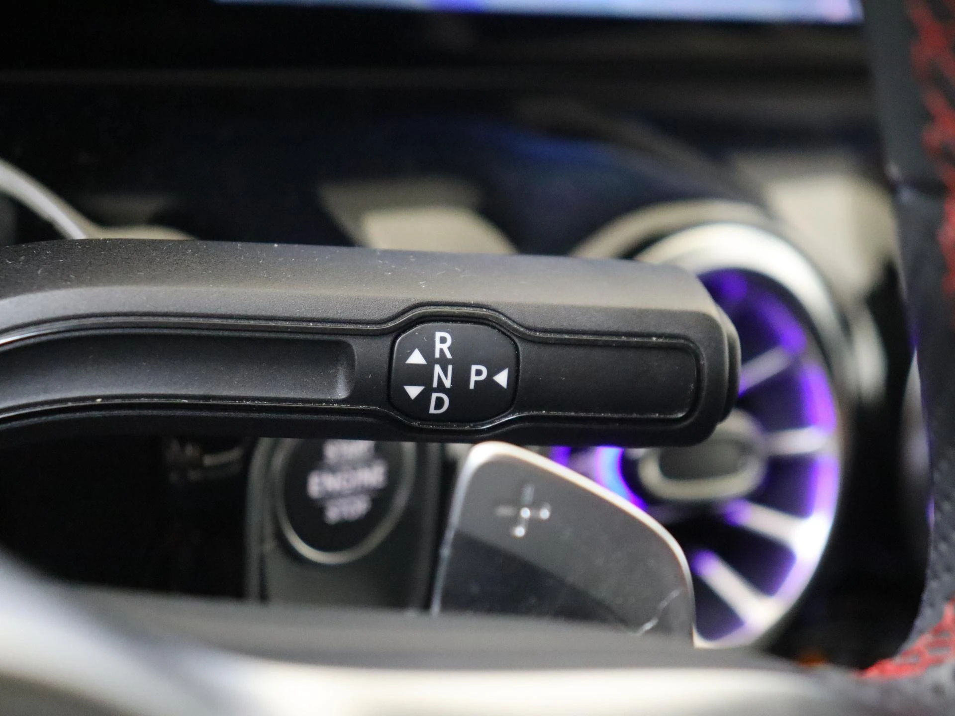 Mercedes-Benz-GLA-image-13