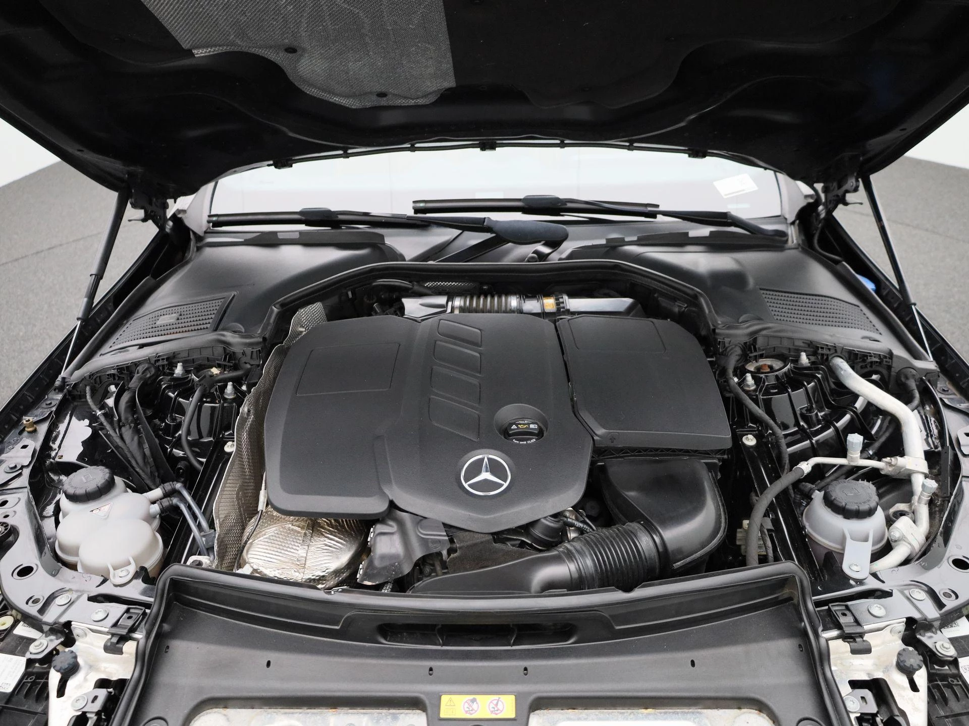 Mercedes-Benz-C-Klasse-image-47