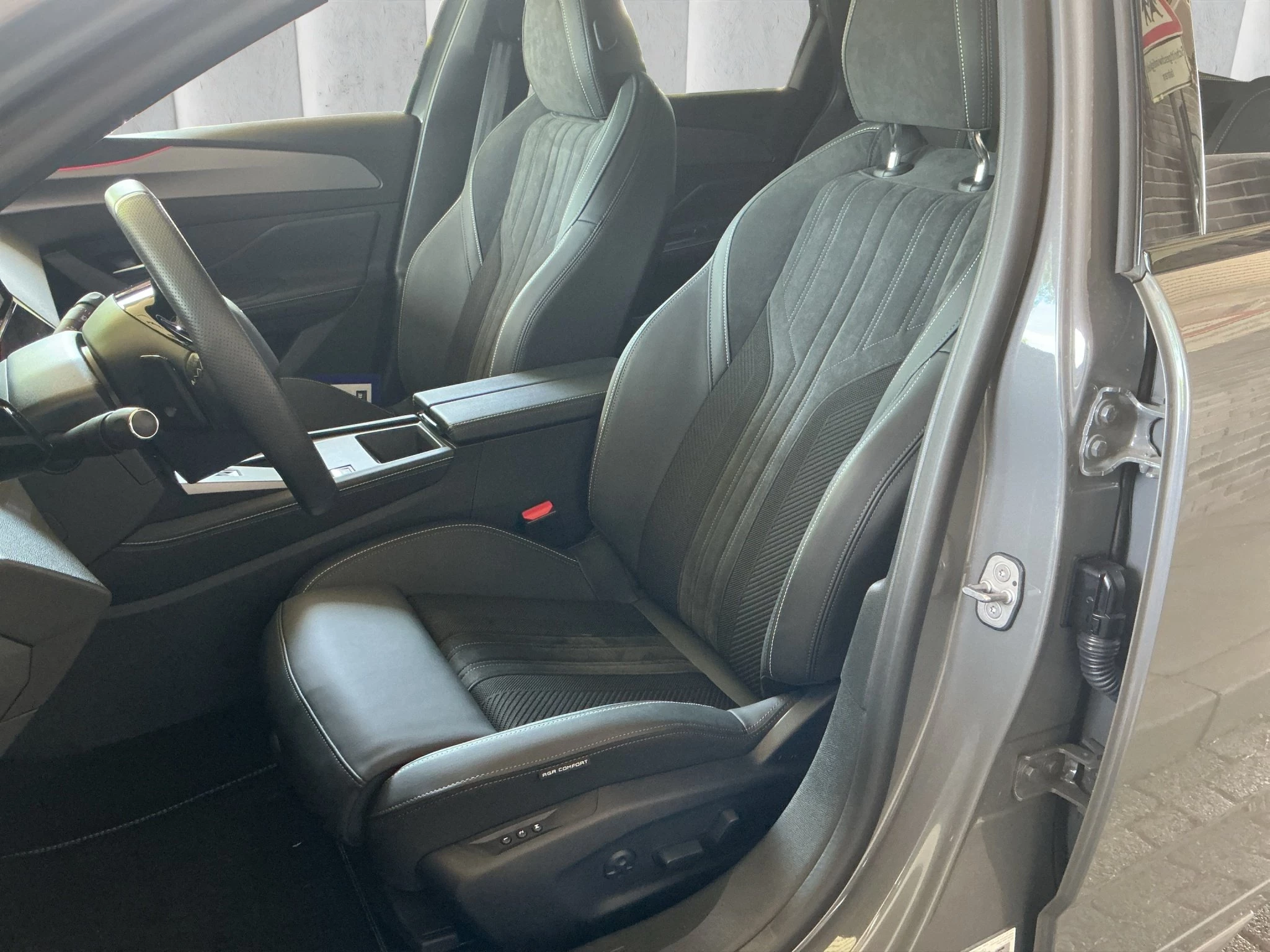 Peugeot 308 1.5 BlueHDi 130 SW GT KOMF.PKT*PANO*SHZ*LRHZ*EINPARKHILFEN*