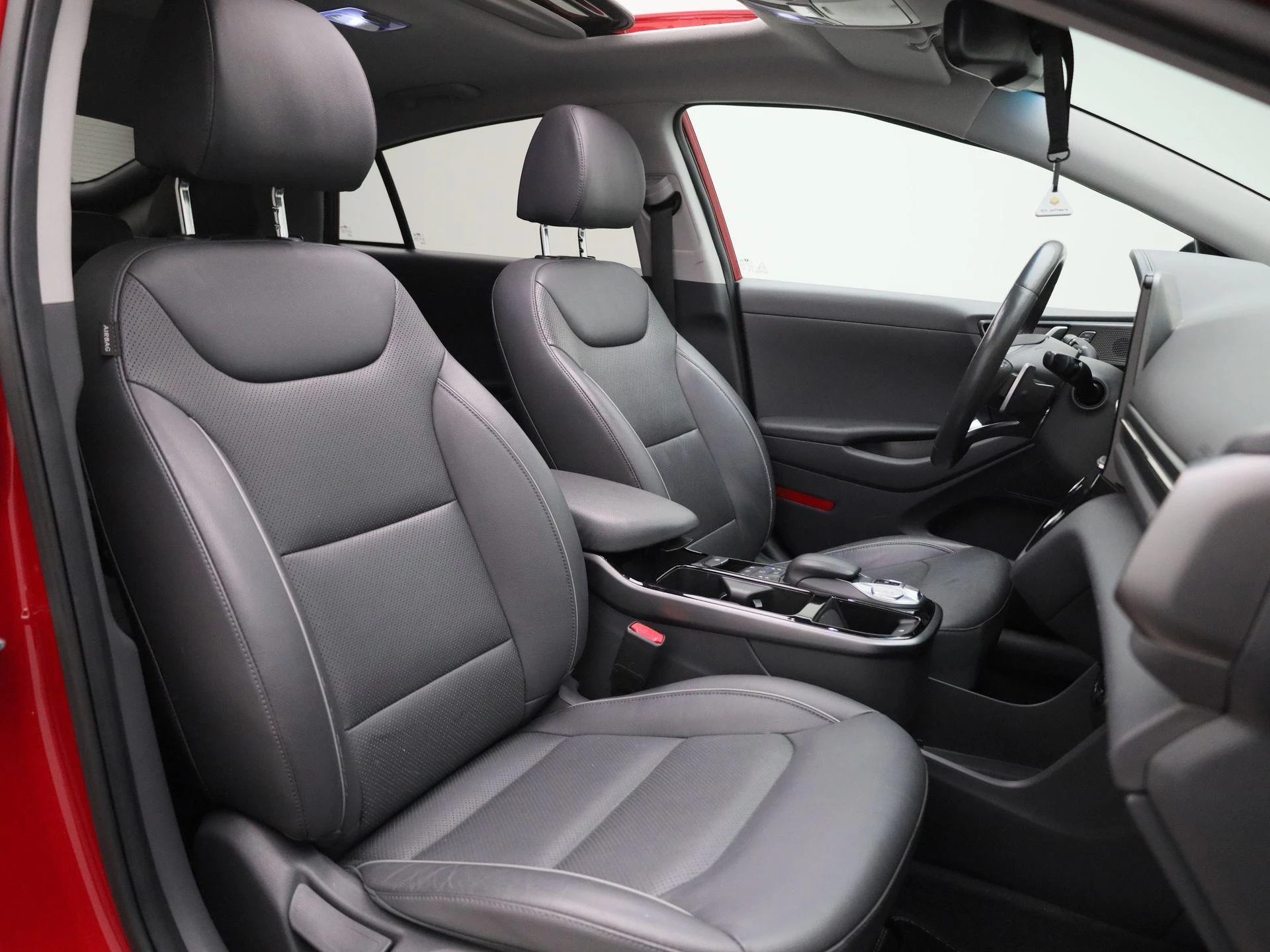 Hyundai-IONIQ-image-42