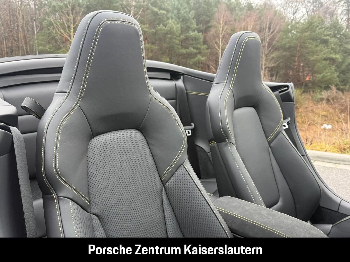 Porsche 911 992 Carrera 4 GTS Cabriolet Liftsystem-VA carrera