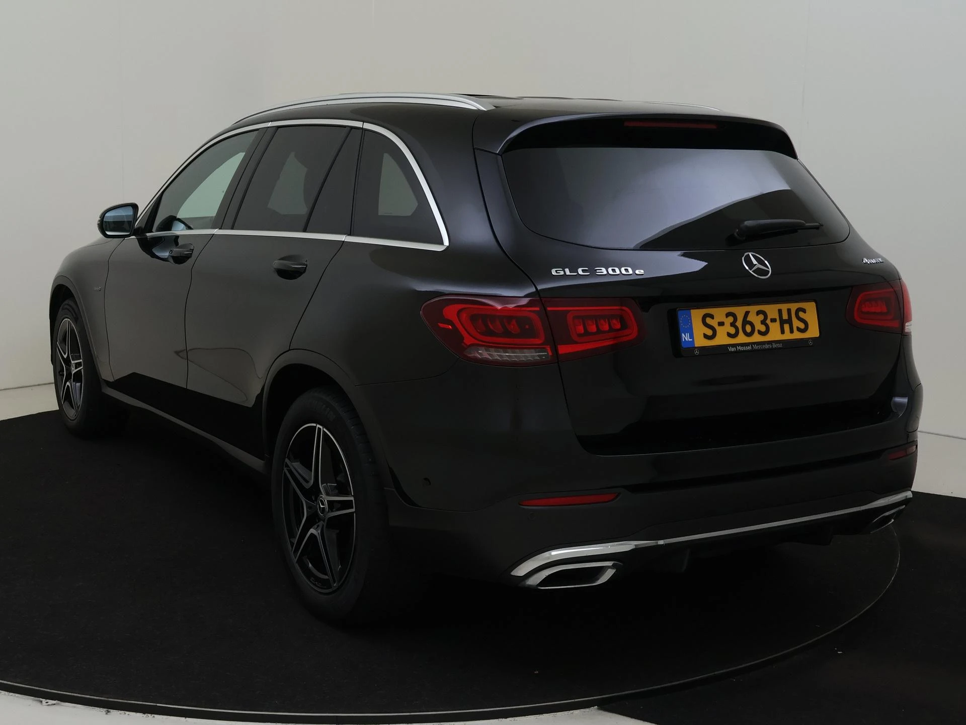 Mercedes-Benz-GLC-image-6