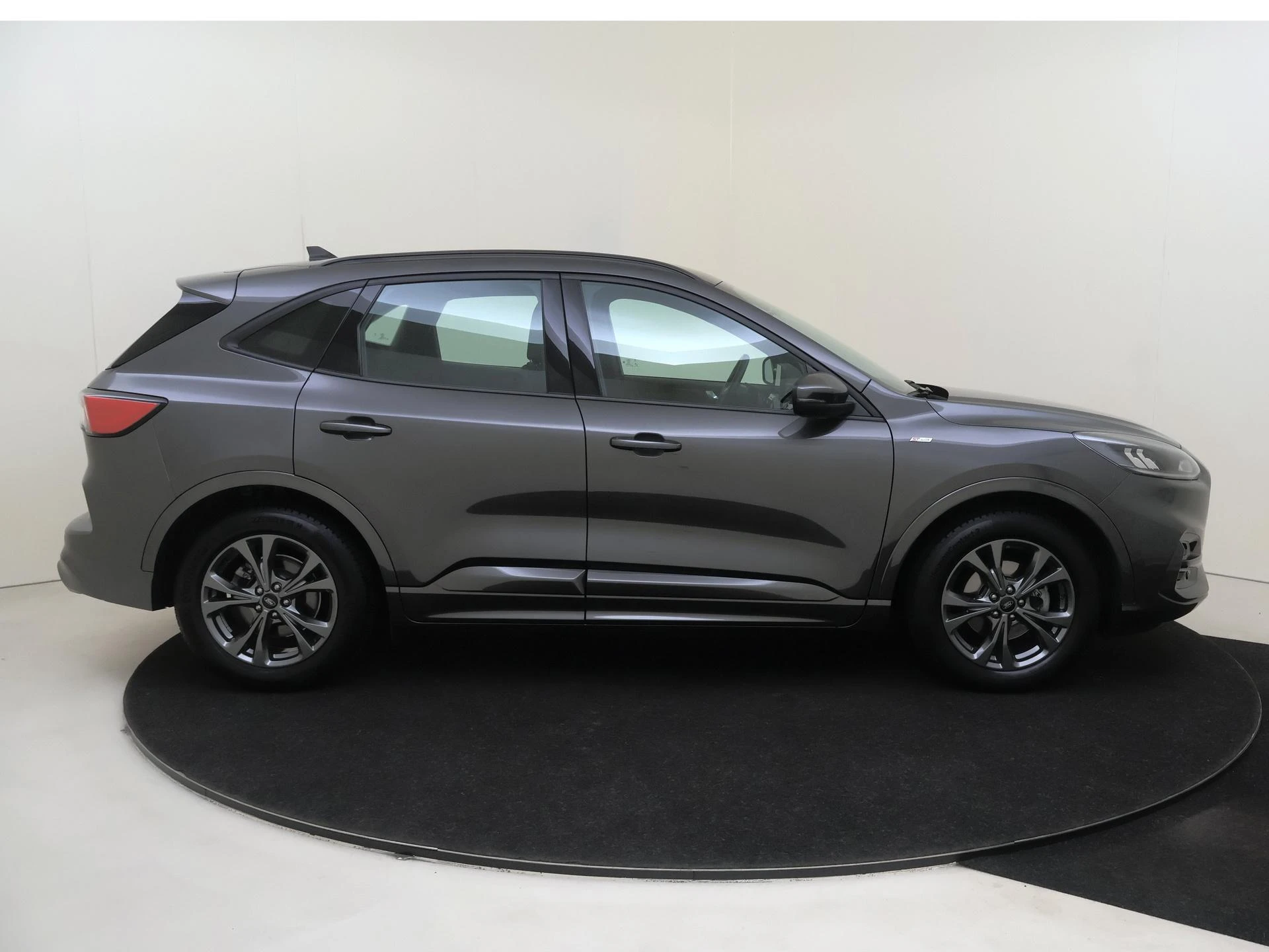 Ford-Kuga-image-8