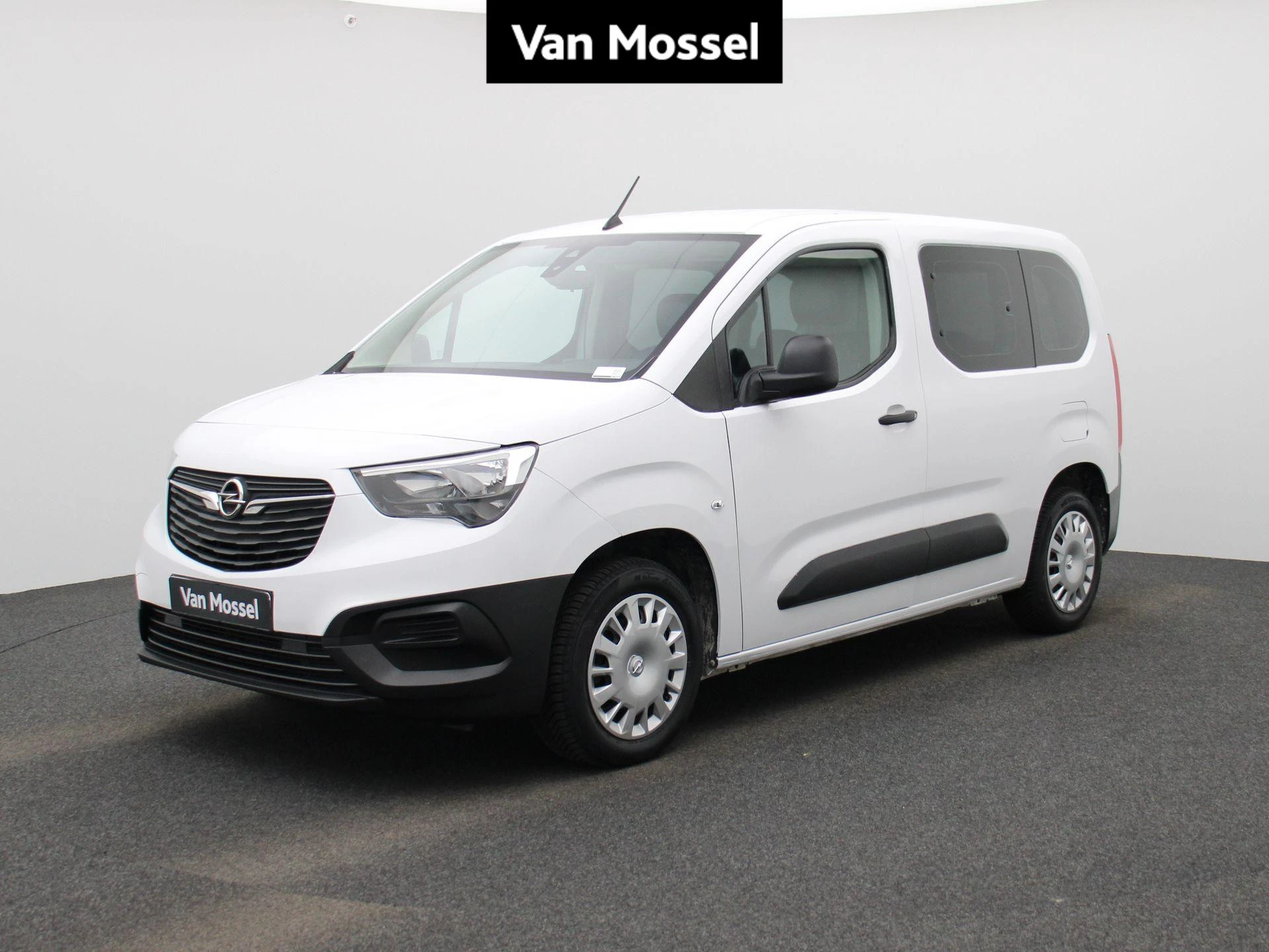 Opel-Combo Life-image-0