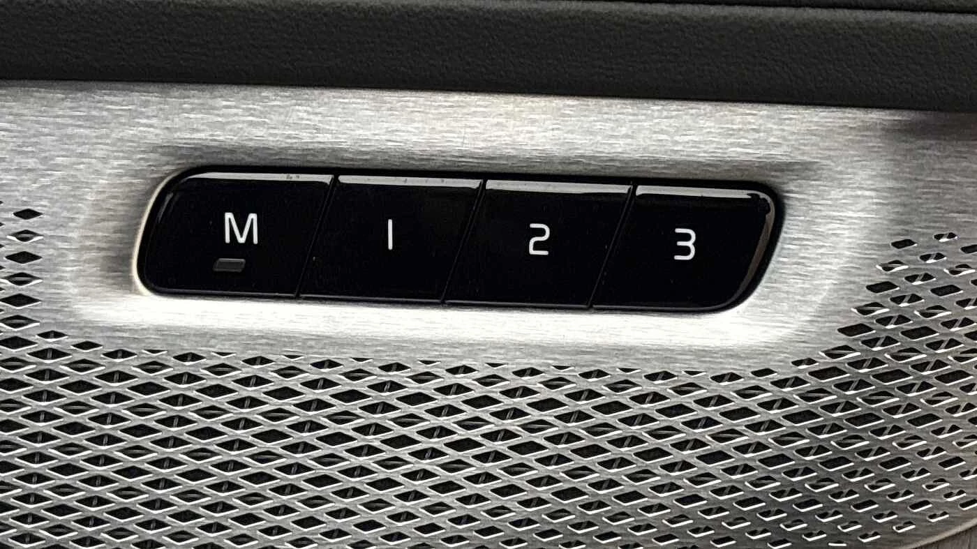 Volvo-XC90-image-25