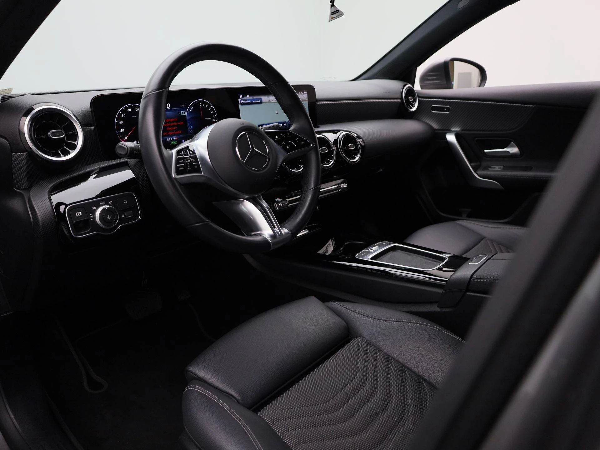 Mercedes-Benz-A-Klasse-image-15
